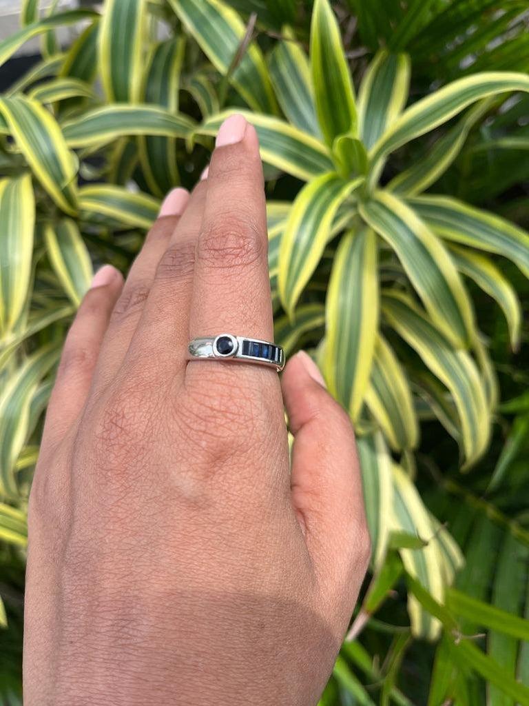For Sale:  Unique Blue Sapphire Gemstone Band Ring in 925 Sterling Silver Unisex Ring 10