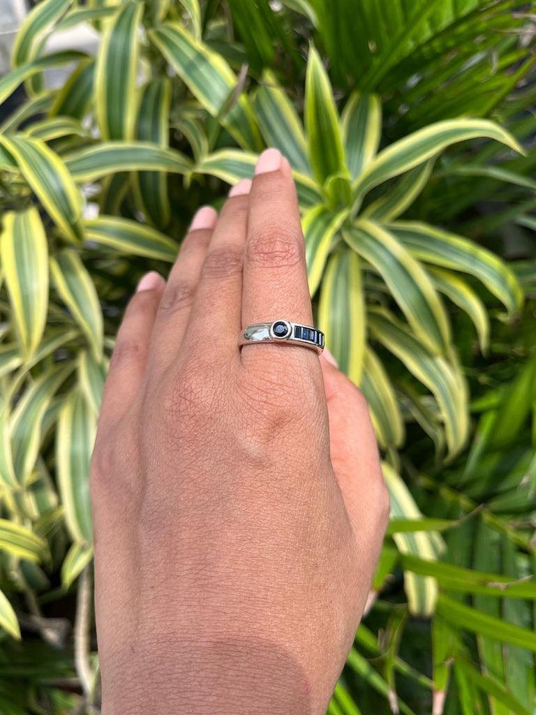 For Sale:  Unique Blue Sapphire Gemstone Band Ring in 925 Sterling Silver Unisex Ring 8