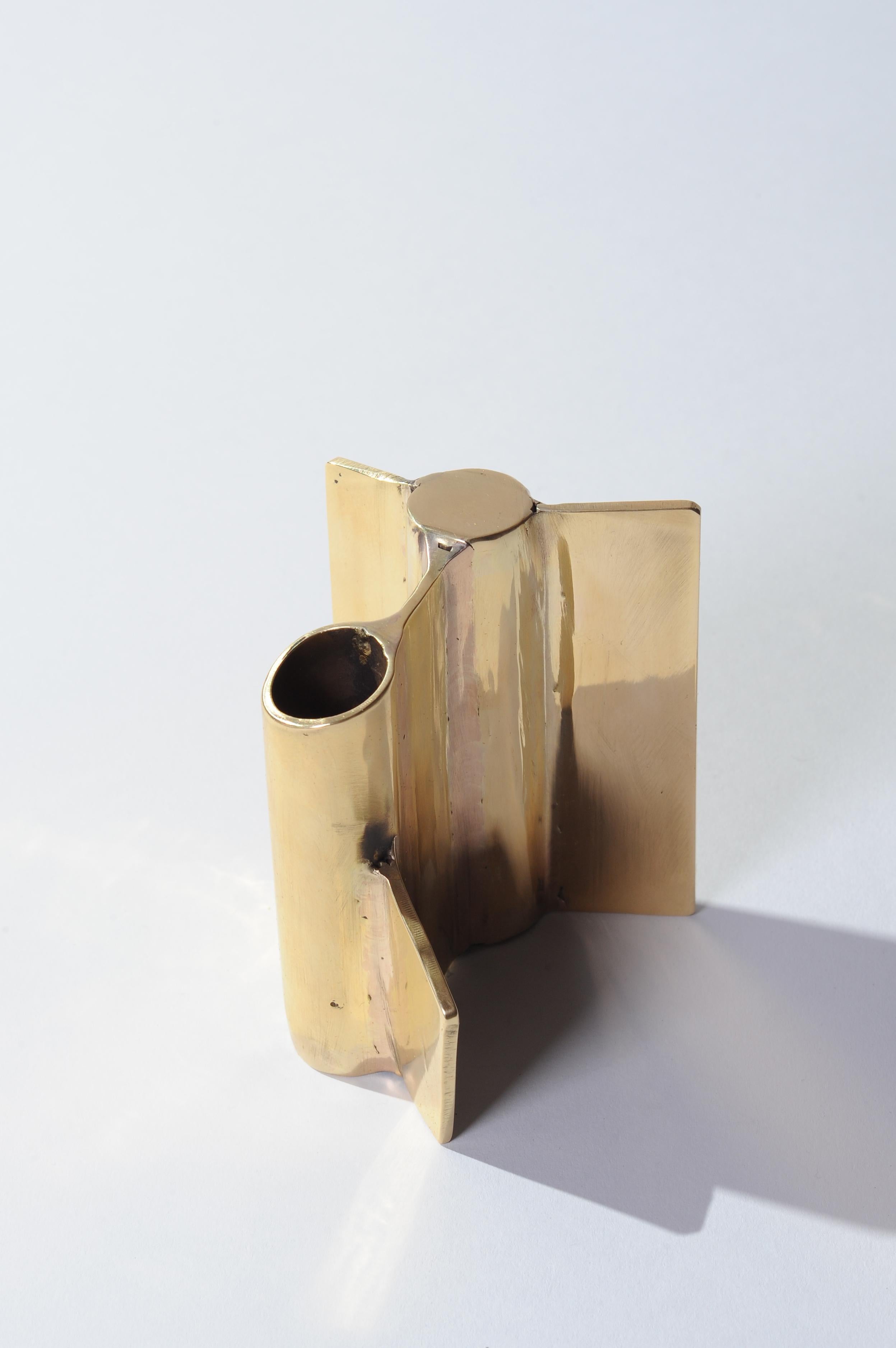 Unique brass vase, hand-sculpted and signed by Lukasz Friedrich
Brass vase 02, 2020
Patinated and polished brass
Dimensions:
H 10 cm
W 7.5 cm
D 10 cm
Signed and dated.