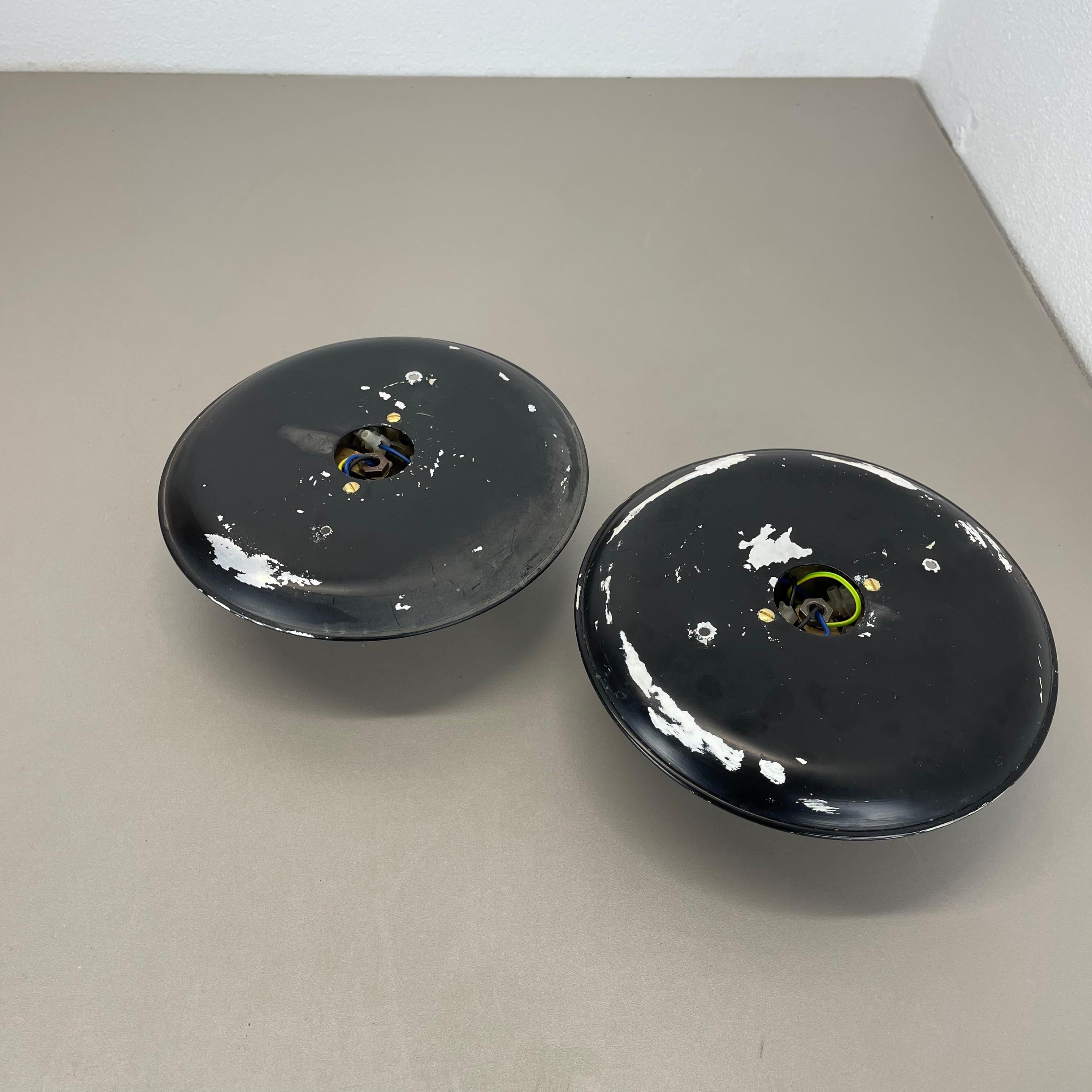 unique spot en laiton Gino Ponti Style plafonnier mural Flushmount Italie 1950s en vente 11