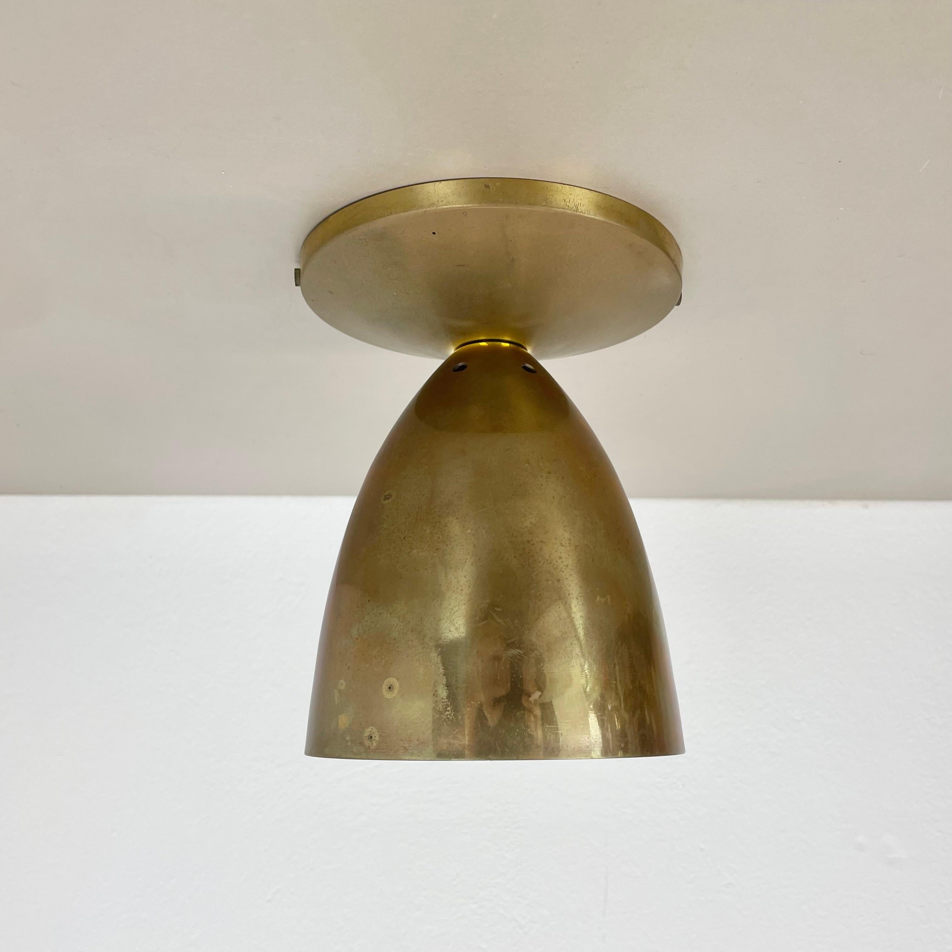 spot unique en laiton Gino Sarfatti Style Ceiling Light Flushmount Italy 1950s en vente 3