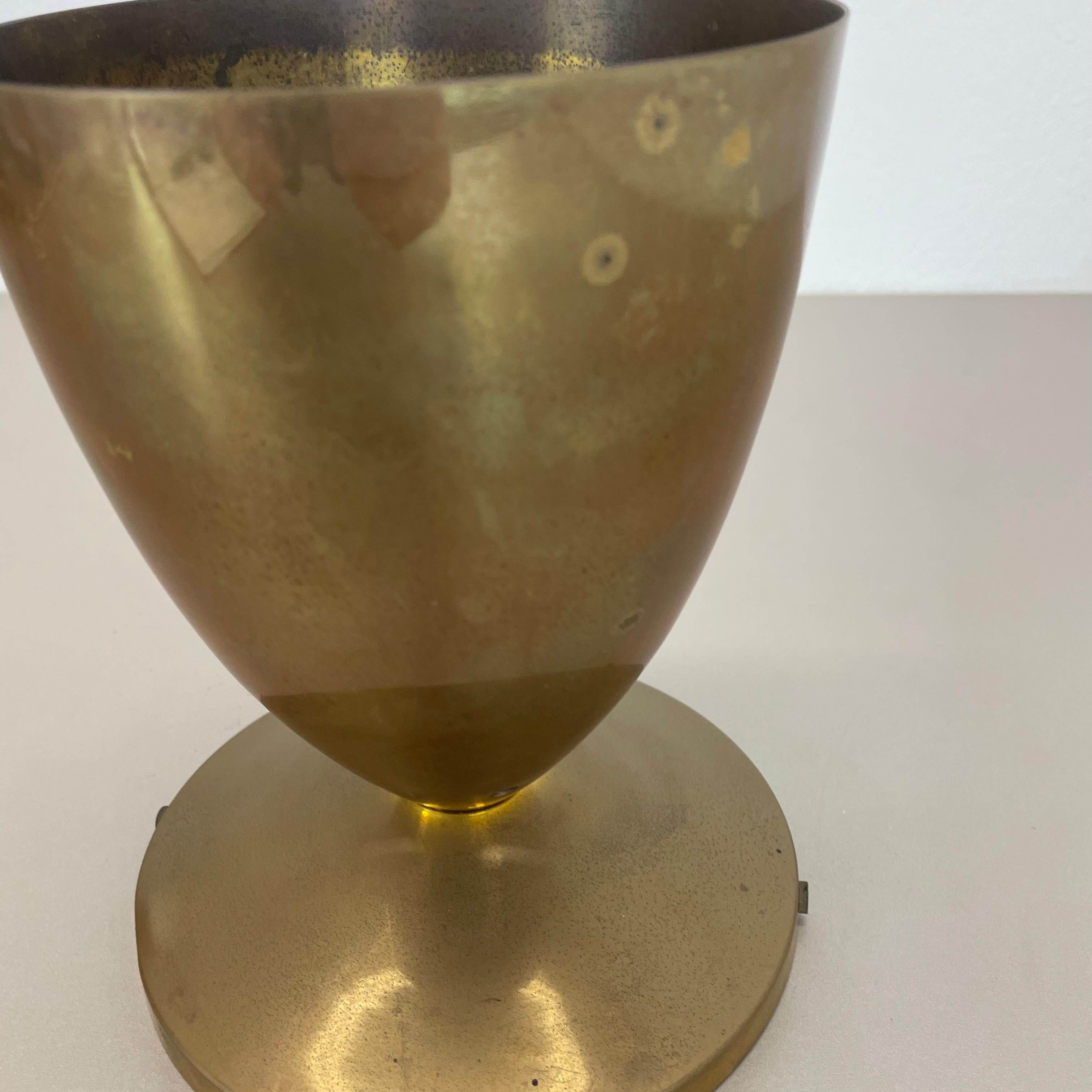 Métal spot unique en laiton Gino Sarfatti Style Ceiling Light Flushmount Italy 1950s en vente