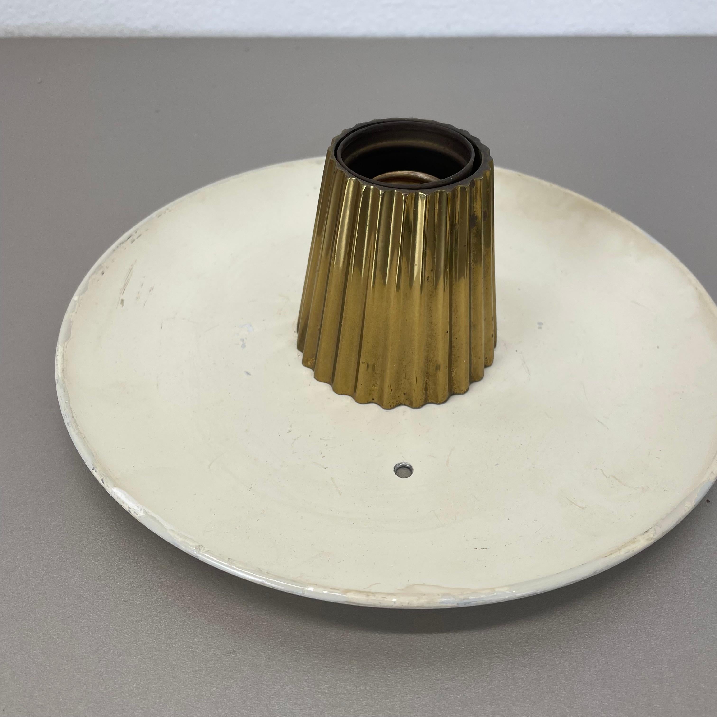 unique spot en laiton Gino Sarfatti Style plafonnier mural Flushmount Italie 1950s en vente 8