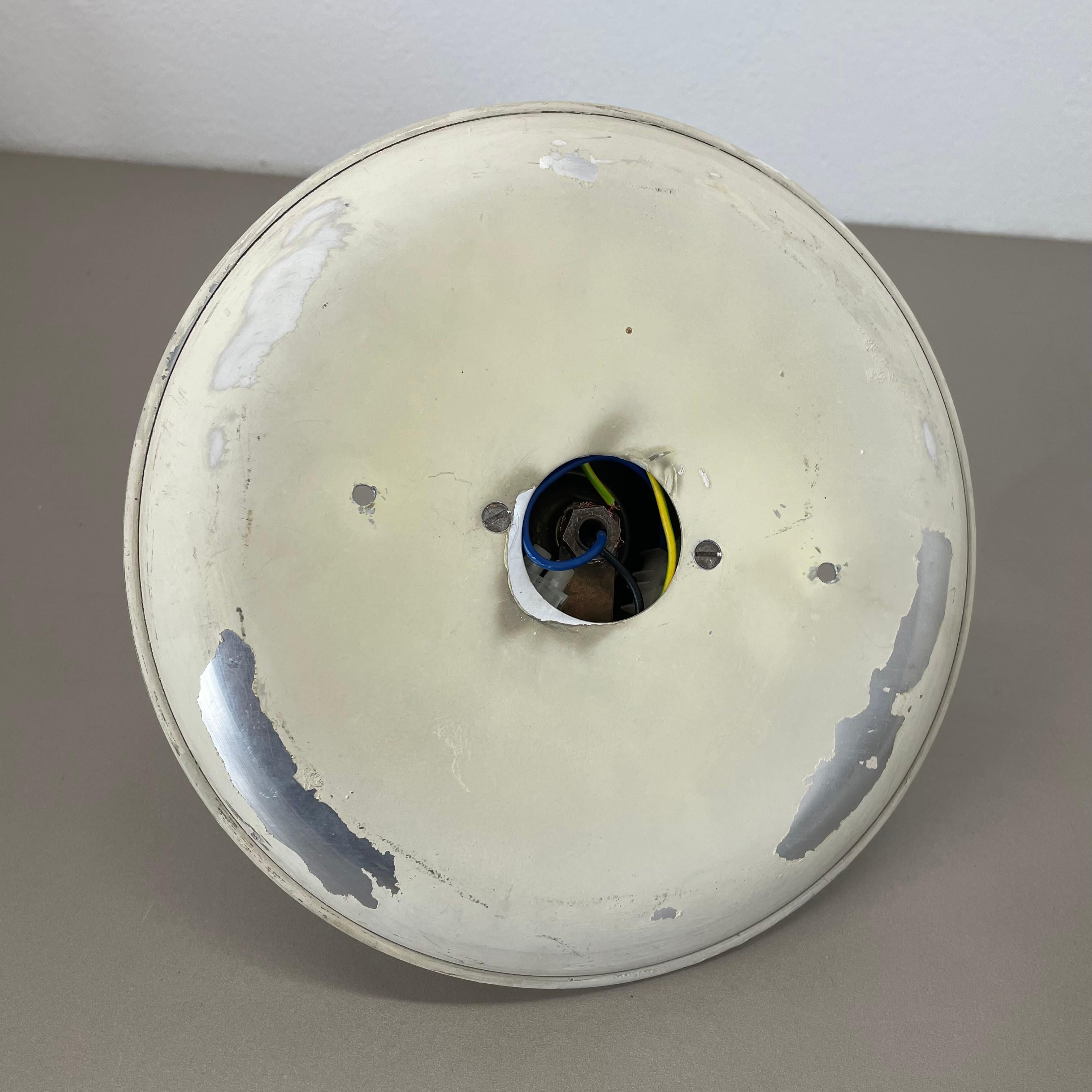 unique spot en laiton Gino Sarfatti Style plafonnier mural Flushmount Italie 1950s en vente 11