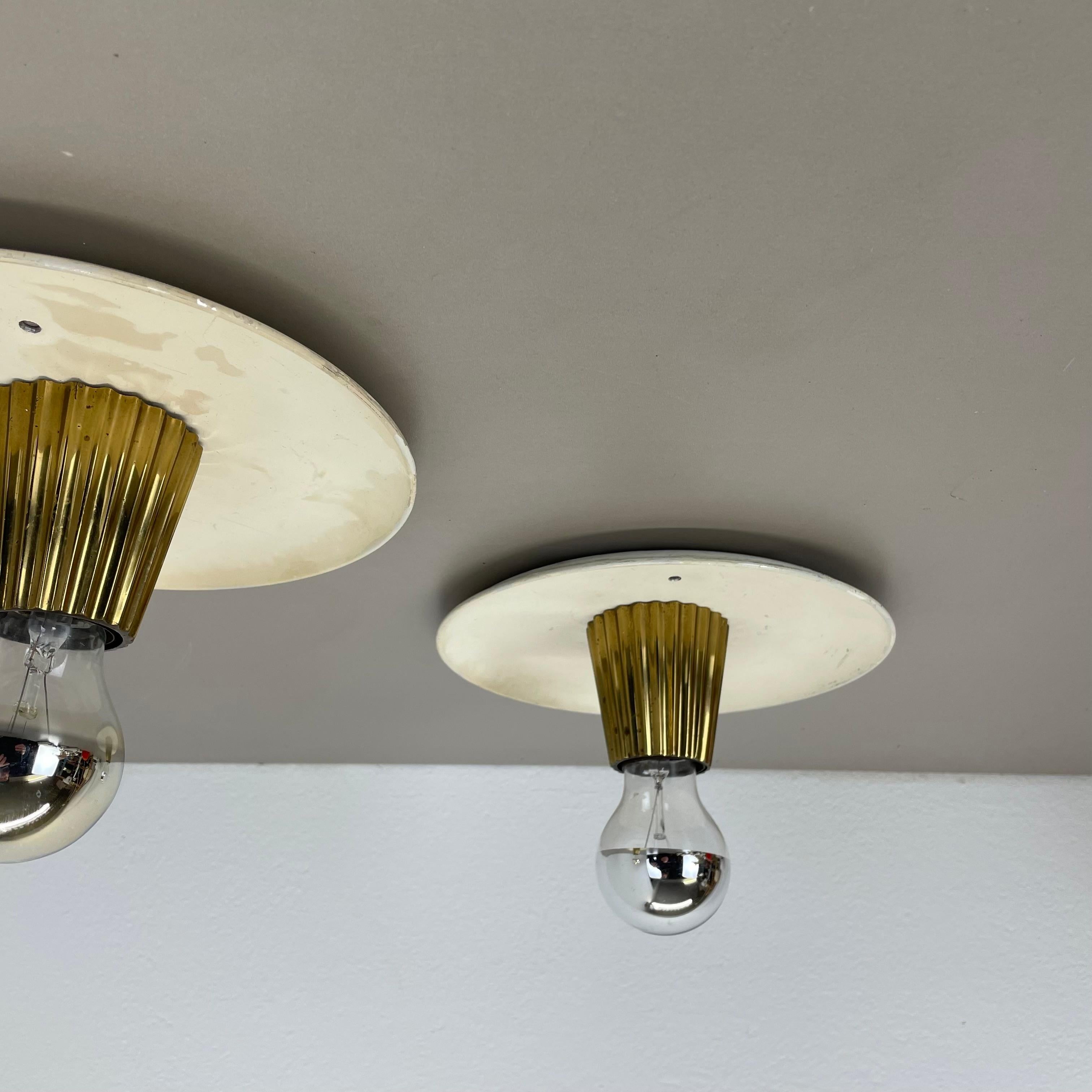 Métal unique spot en laiton Gino Sarfatti Style plafonnier mural Flushmount Italie 1950s en vente