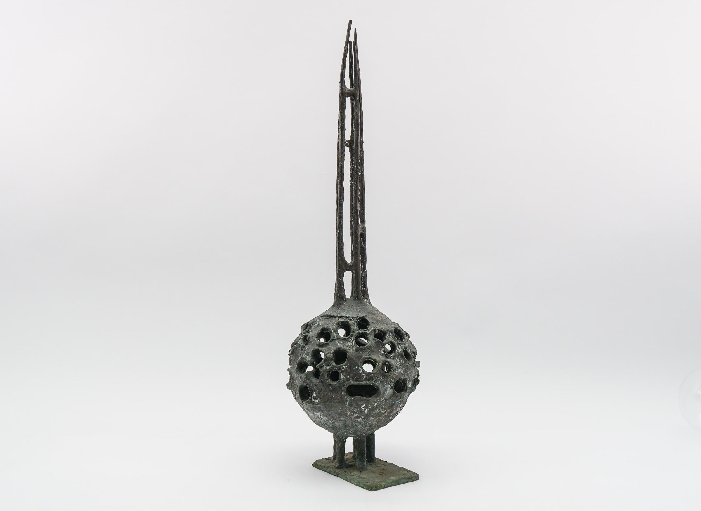 Unique Bronze Design of the Ball Fountain from Nuremberg by Günther Rossow For Sale 9