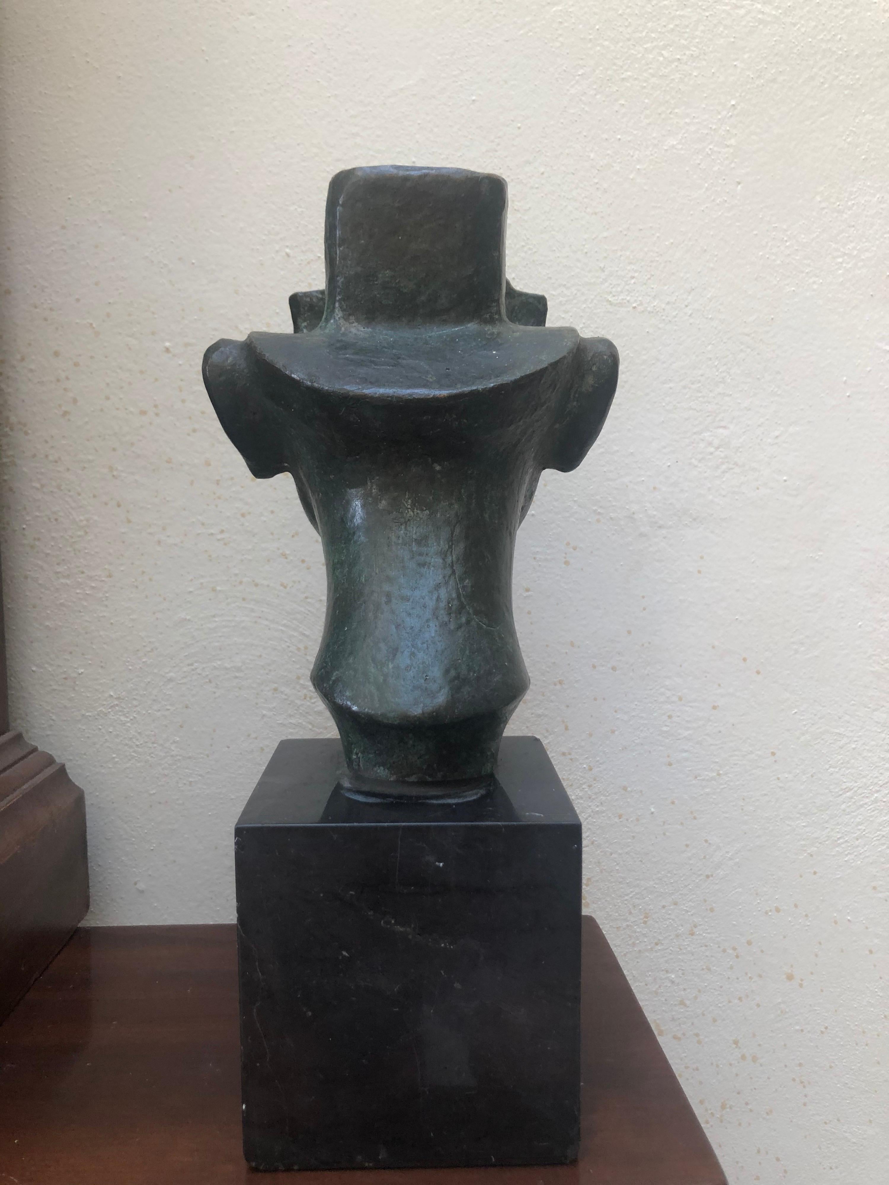Americano Scultura unica di testa in bronzo su base solida di marmo in vendita