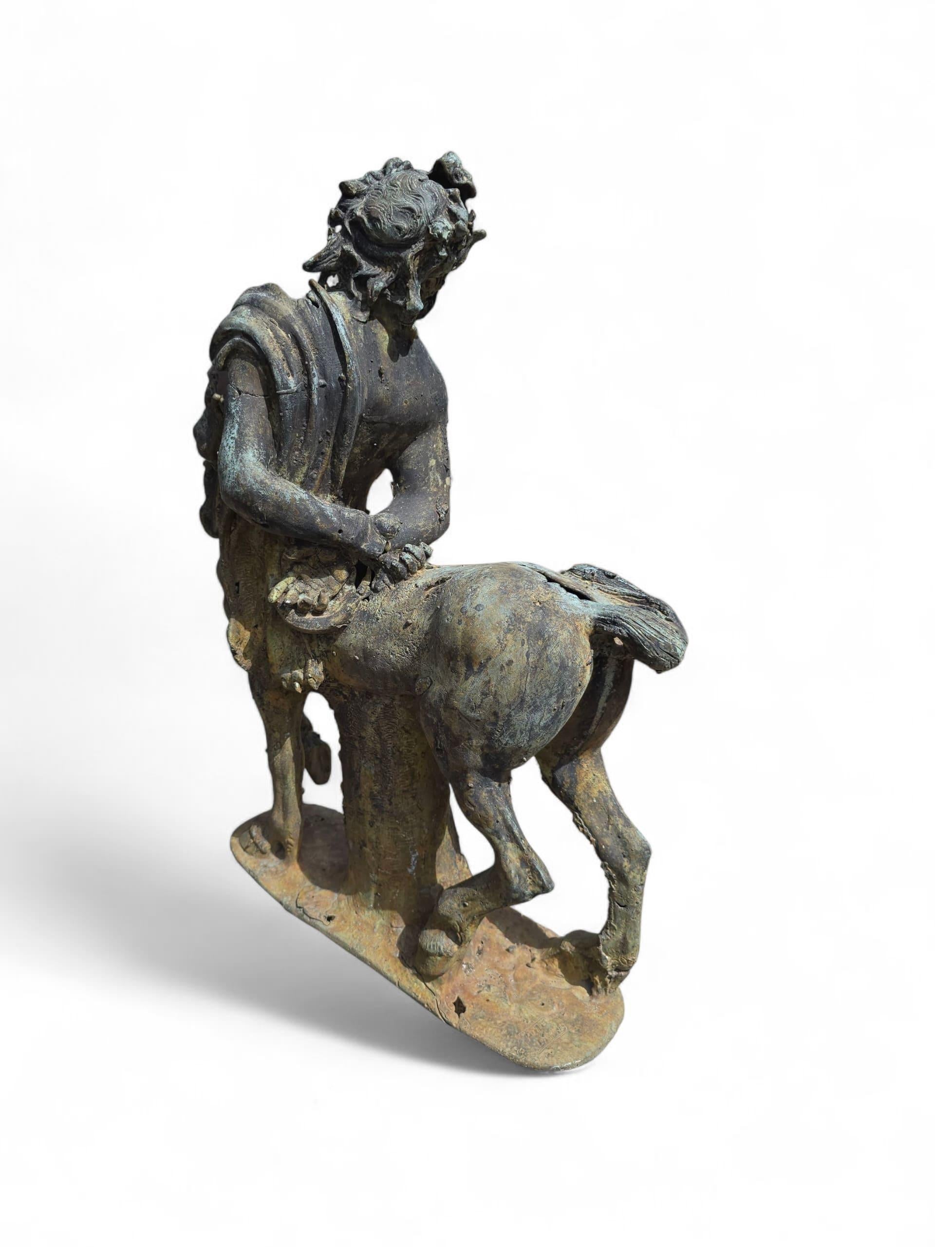 Scultura unica in bronzo di un centauro, Italia, XX secolo in vendita 4