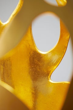 Vase unique en bronze et feuille d'or blanc, « THIS IS NOT A VASE » par Reda Amalou Design