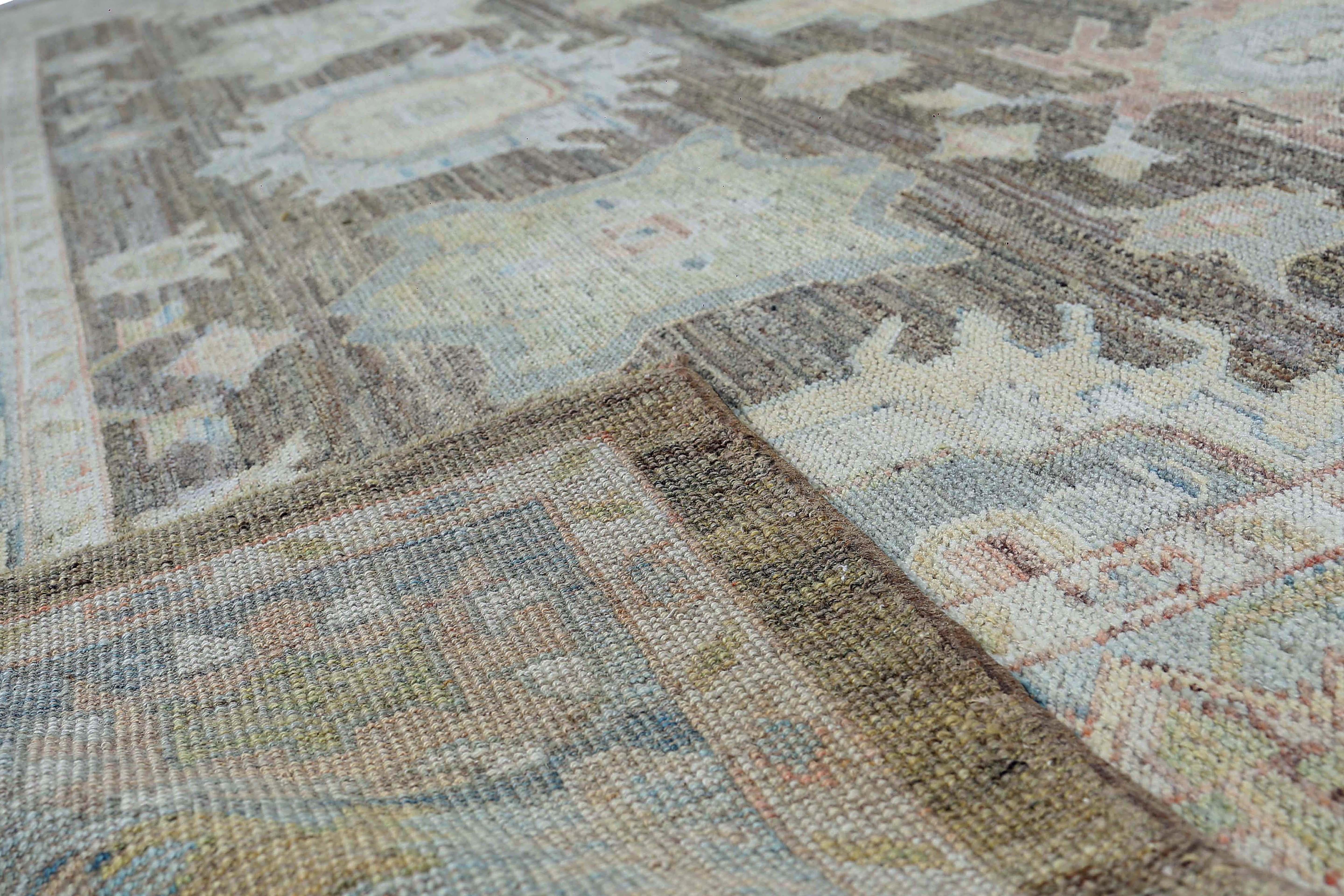 Alfombra única Oushak marrón y azul Lana en venta