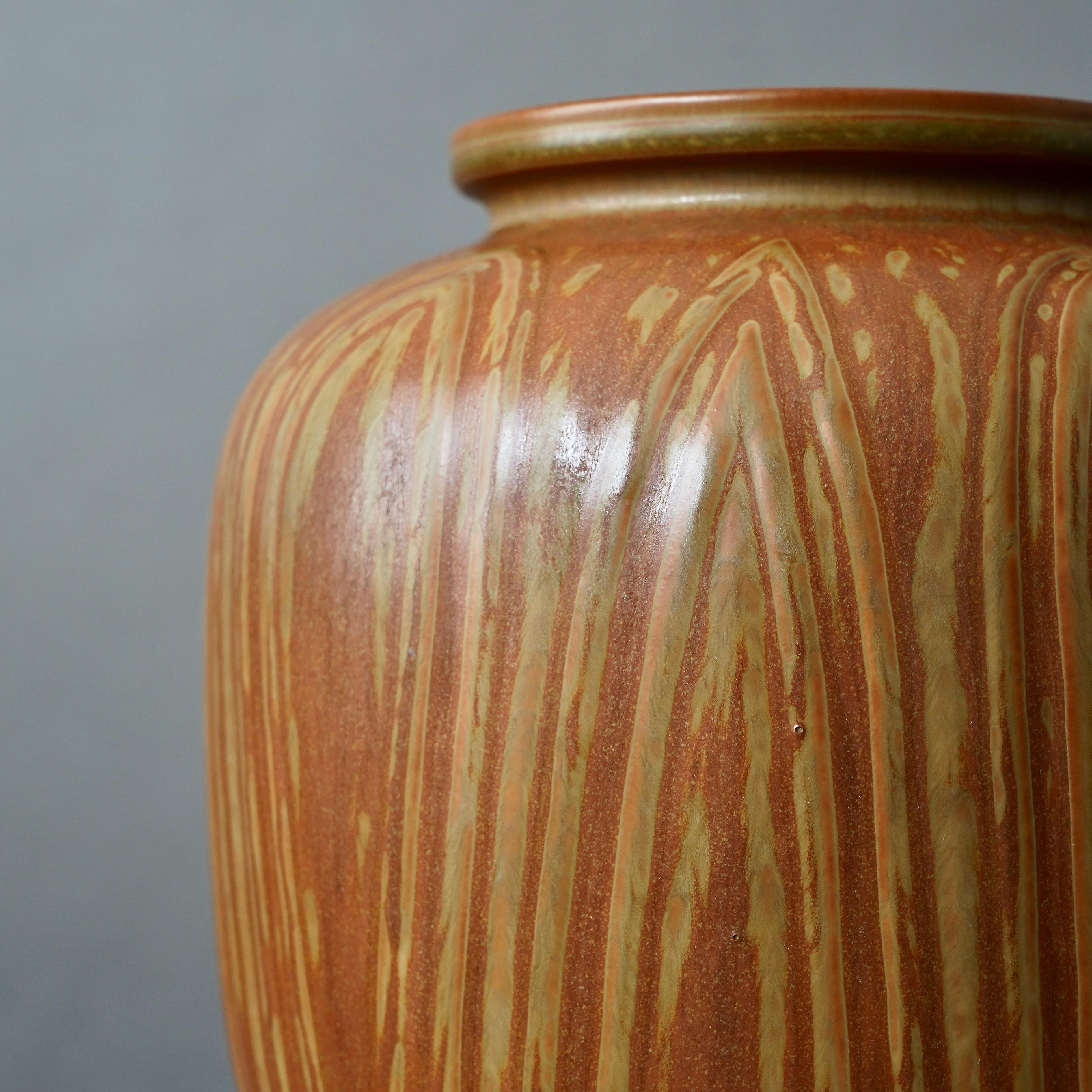 Unico vaso in gres marrone di Gunnar Nylund per Rorstrand, Svezia, anni '40 In condizioni buone in vendita a Malmö, SE
