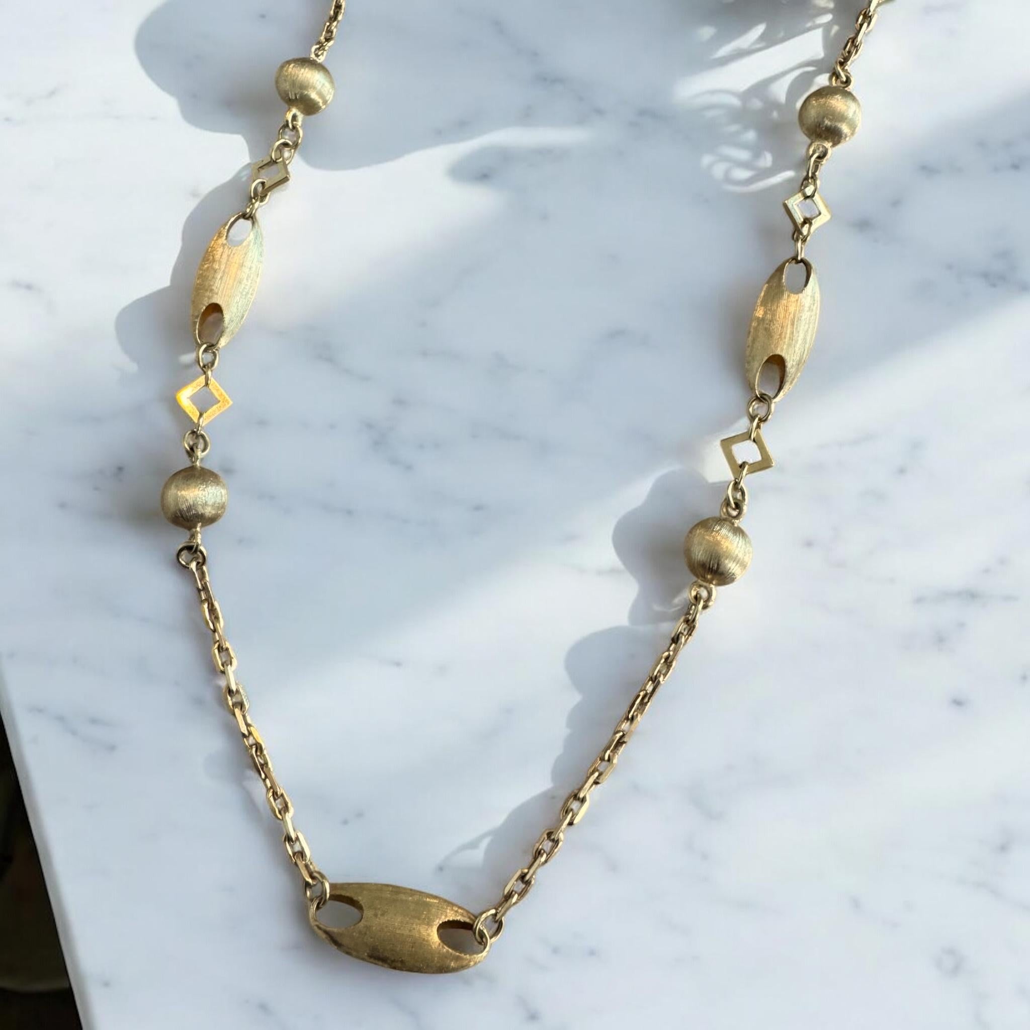 Collier en or unique de 26,5 pouces avec finition brossée en vente 5