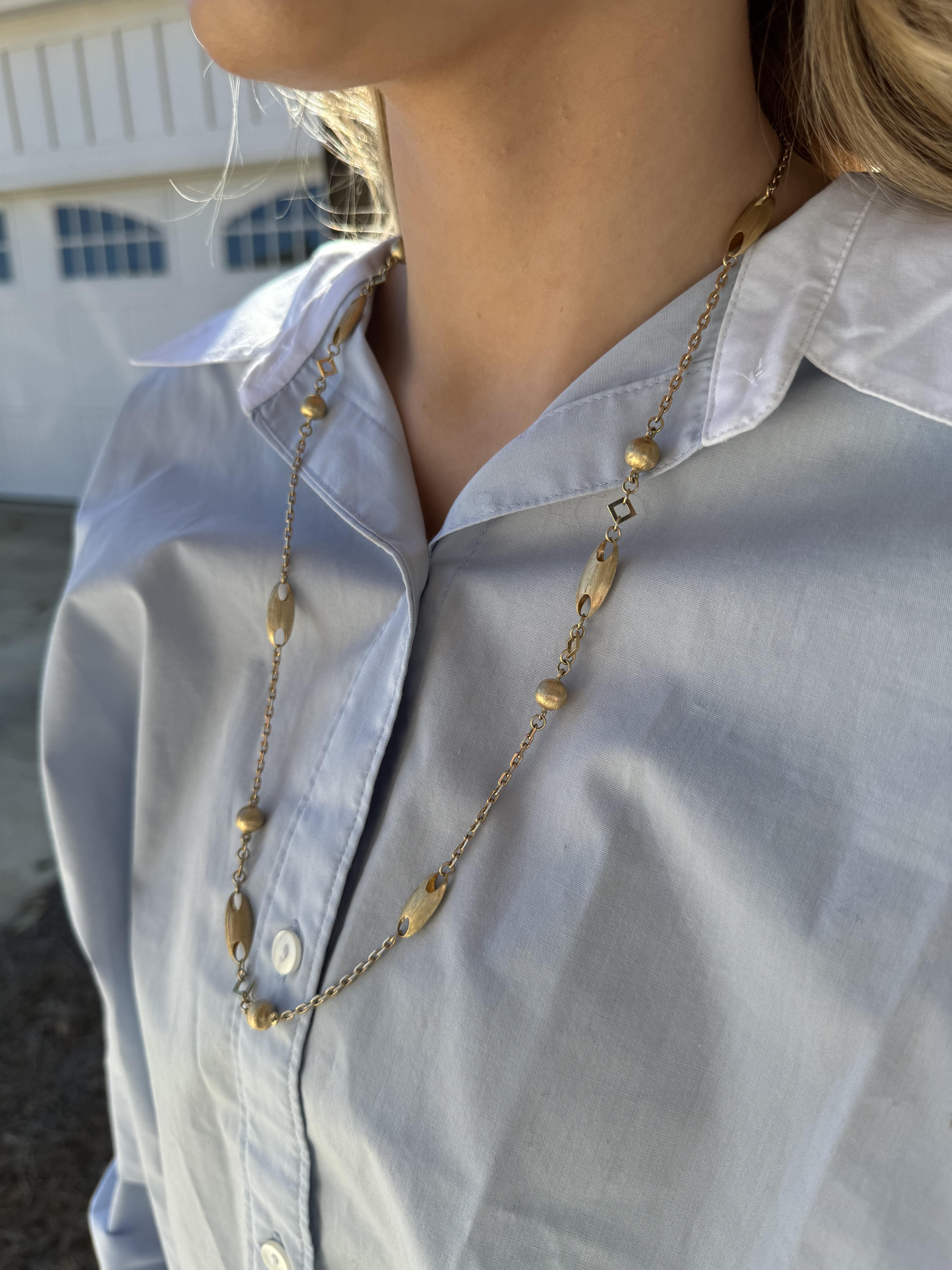 Nous adorons ce collier en or unique !
Une grande longueur à empiler et à superposer.

Détails du collier
Matériau : Or jaune 14K
Longueur : 26 1/2 pouces
Poids : 22,2 grammes

Article : 768TMV8-AJB