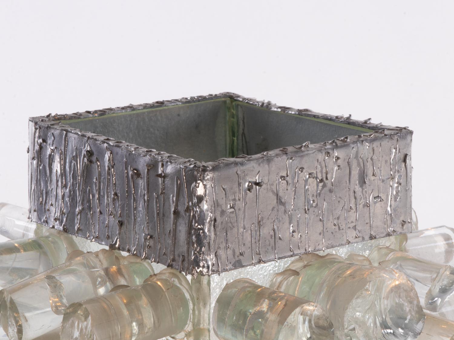 italien Lampe de table brutaliste unique en verre de Murano de 18 pouces à la manière de Poliarte 1960 en vente