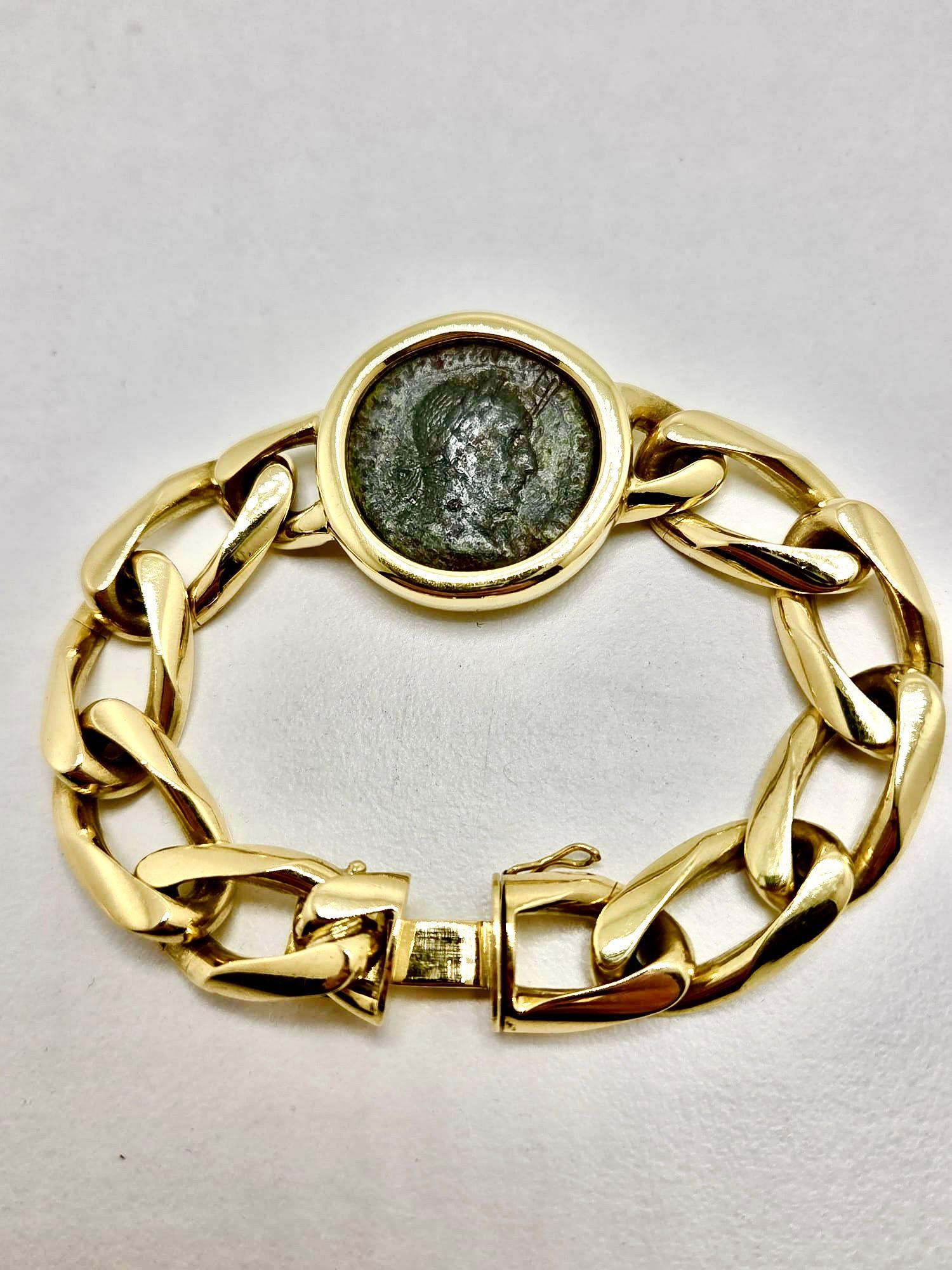 Unique Bulgari 1970s Monete Yellow Gold Coin Bracelet with Roman Emperor Domitia in vendita 1