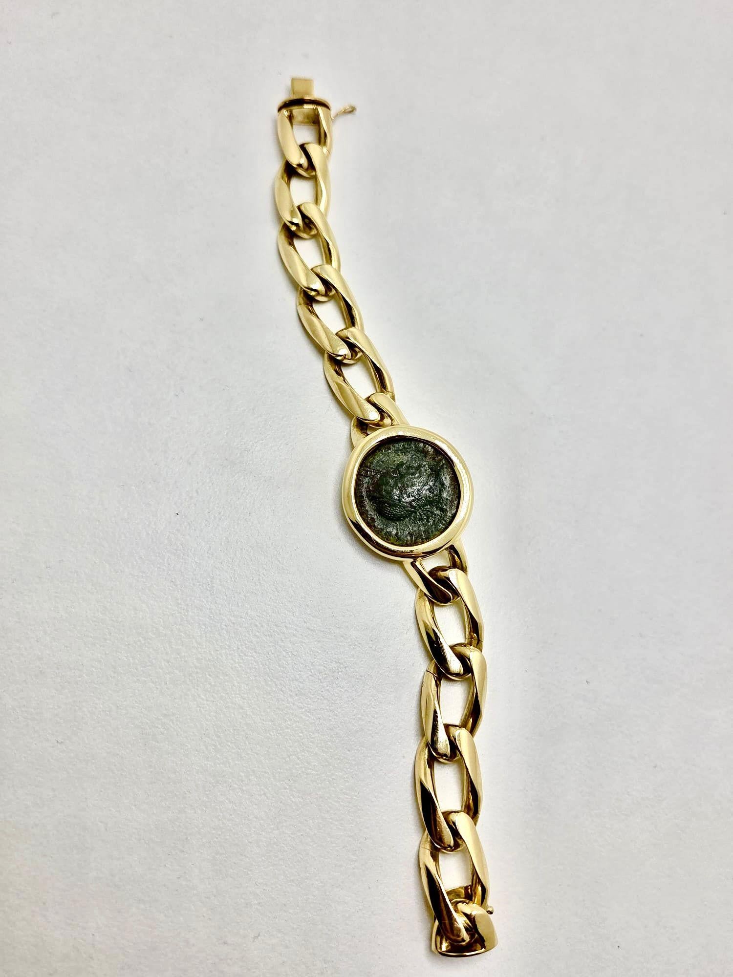 Unique Bulgari 1970s Monete Yellow Gold Coin Bracelet with Roman Emperor Domitia in vendita 4