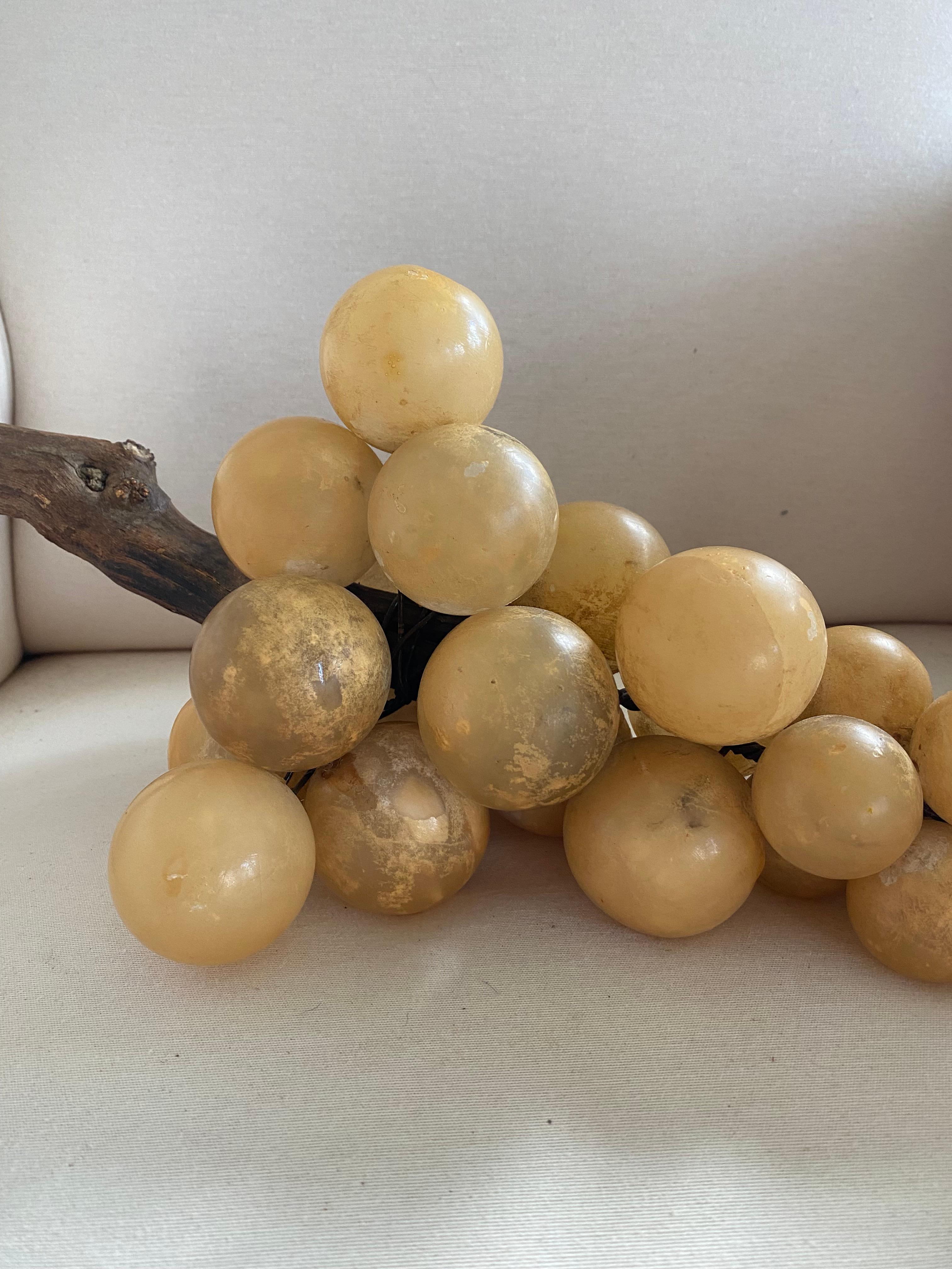 Unique Bunch of Alabaster Grapes In Good Condition For Sale In Nijlen, BE