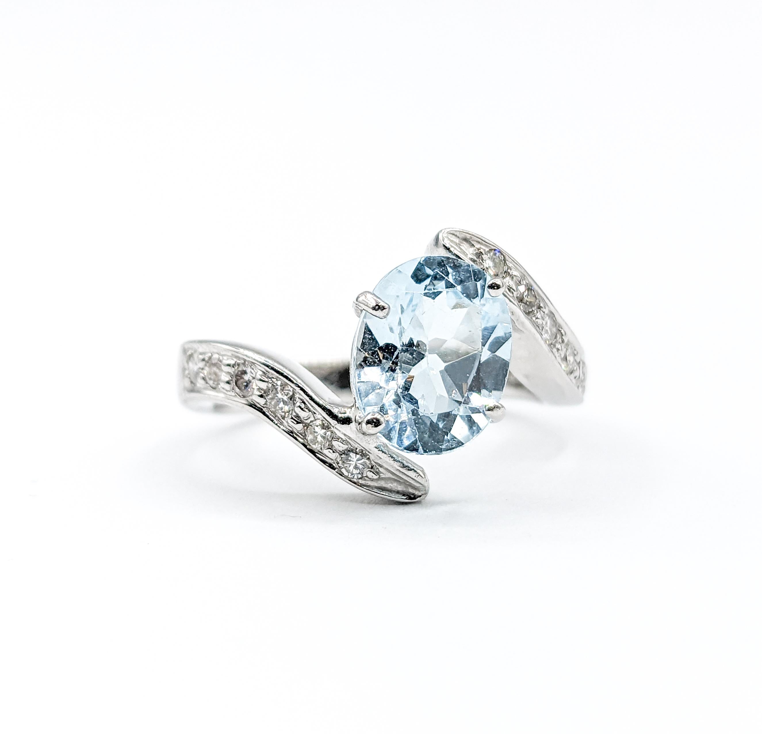 Unique Bypass Aquamarine & Diamond Ring in White Gold In Excellent Condition For Sale In Bloomington, MN