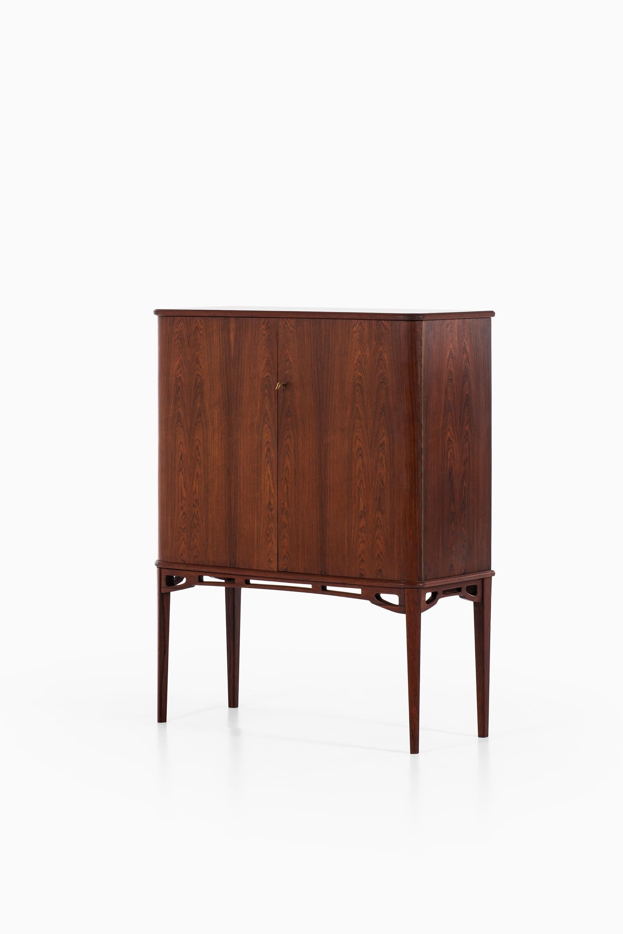 Unique Cabinet in Rosewood and Burlwood Produced in Sweden For Sale 7
