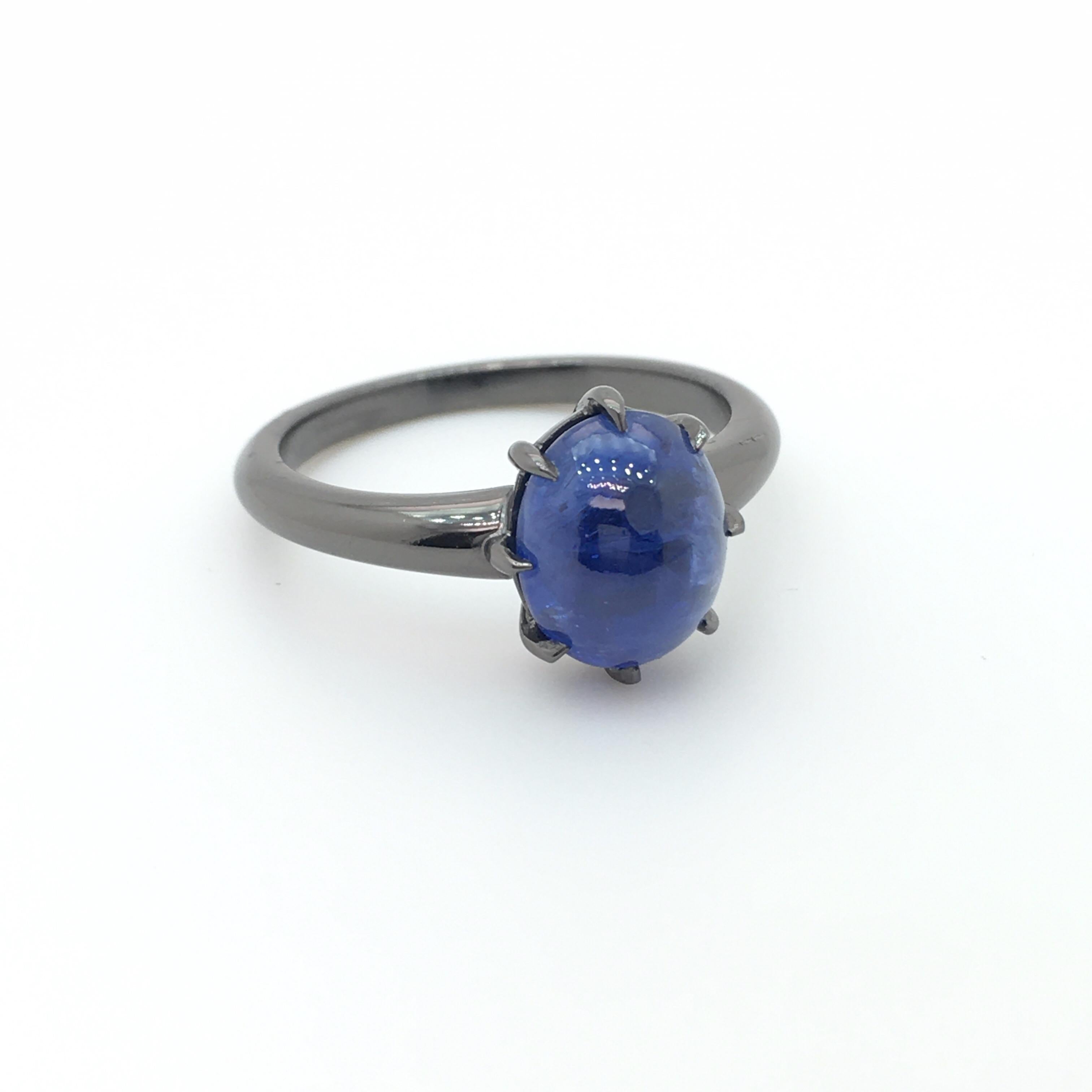 Contemporary 3.61 Carats Cabochon Sapphire Ring Set in 18k Black - Another Haruni Special For Sale