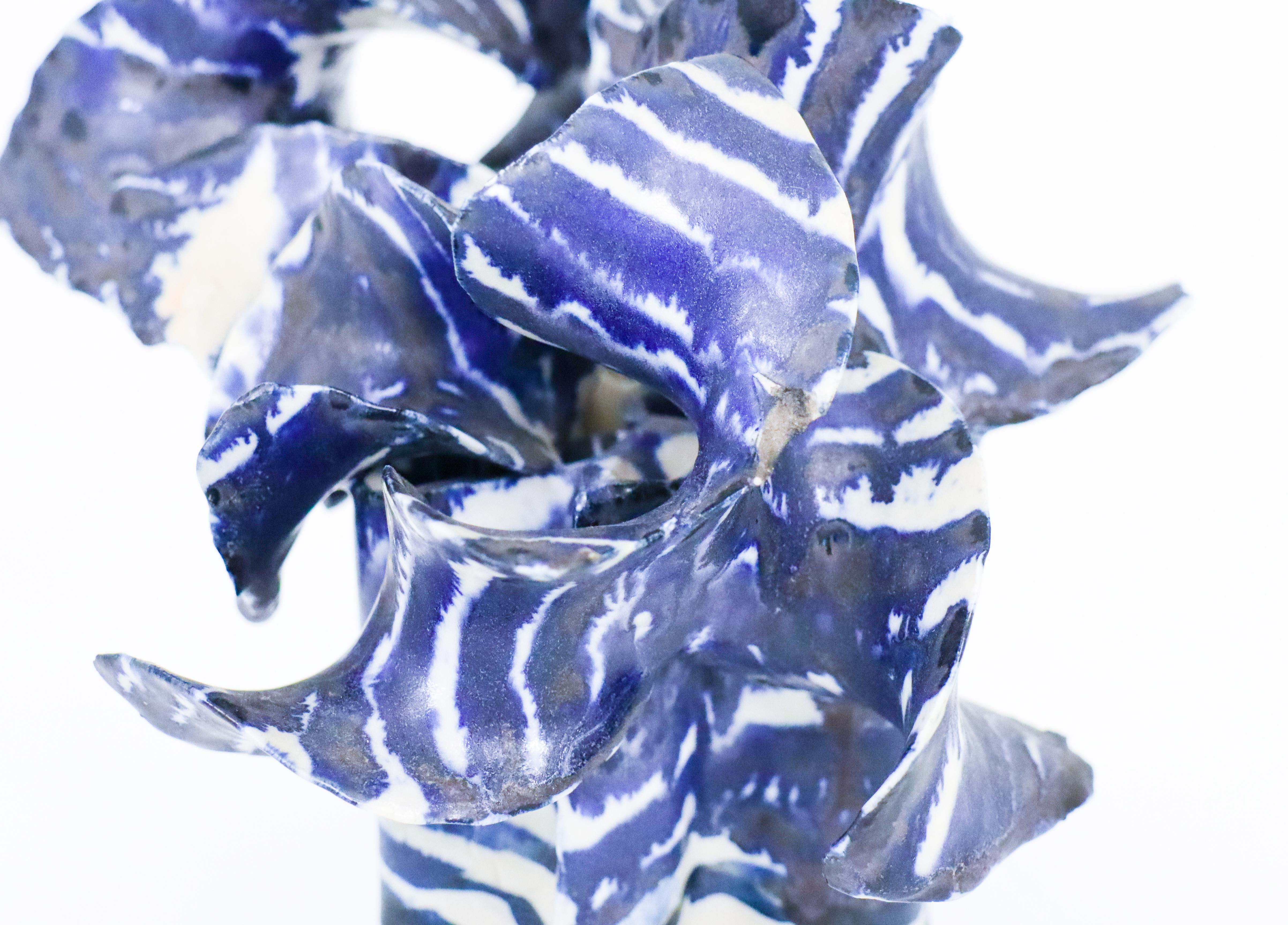 Einzigartige Keramik –  Abstrakte blaue Skulptur von Britt-Ingrid Persson Schweden im Angebot 1