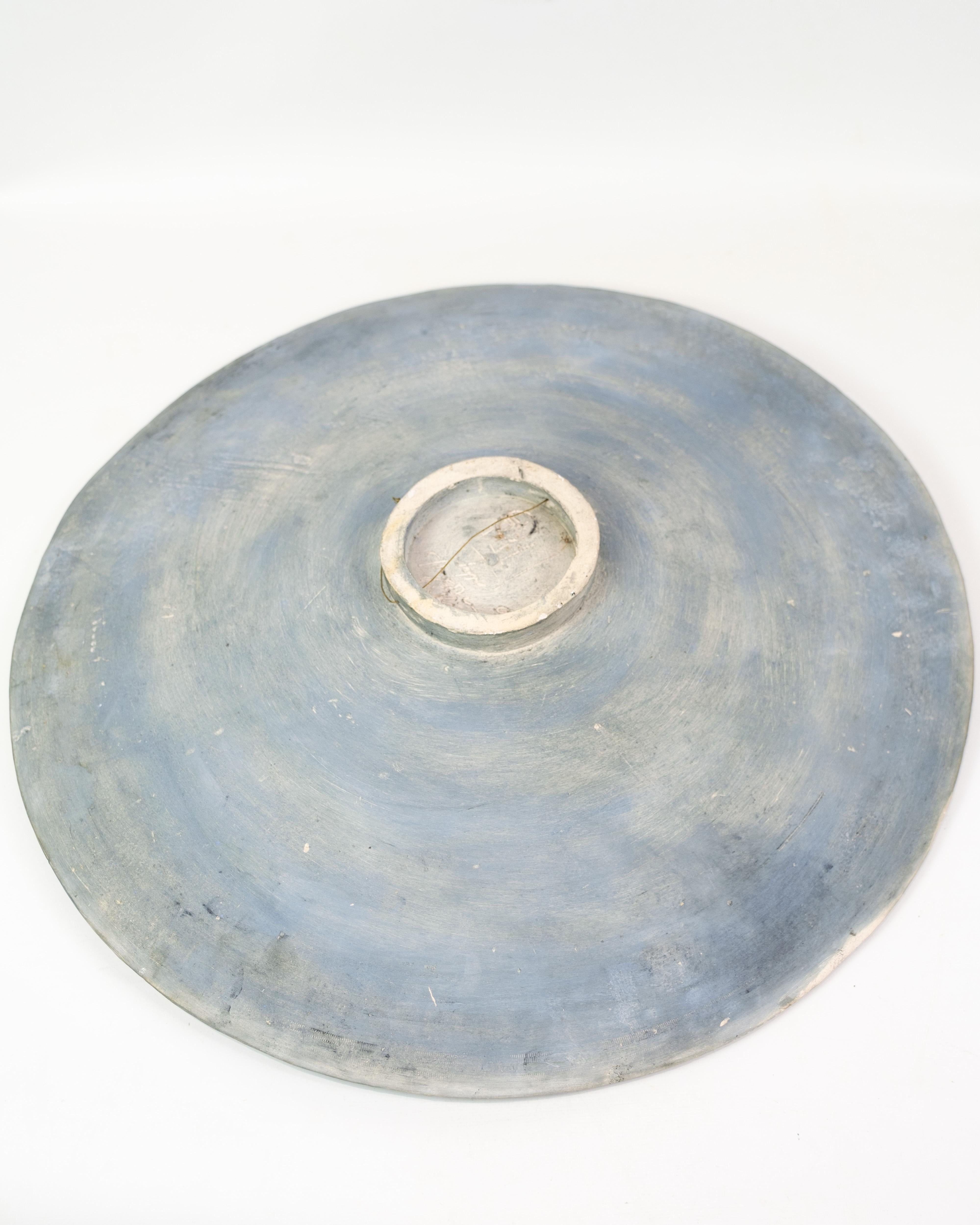 Plato de cerámica único con motivo de barcos bajo un cielo iluminado por la luna, de Jeppe H. Olsen en venta 4
