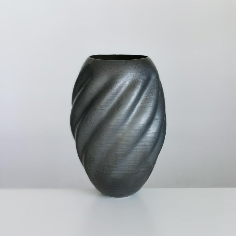 Unique Ceramic Sculpture Vessel N.55, Black Wave Form, Objet d'Art In New Condition For Sale In London, GB