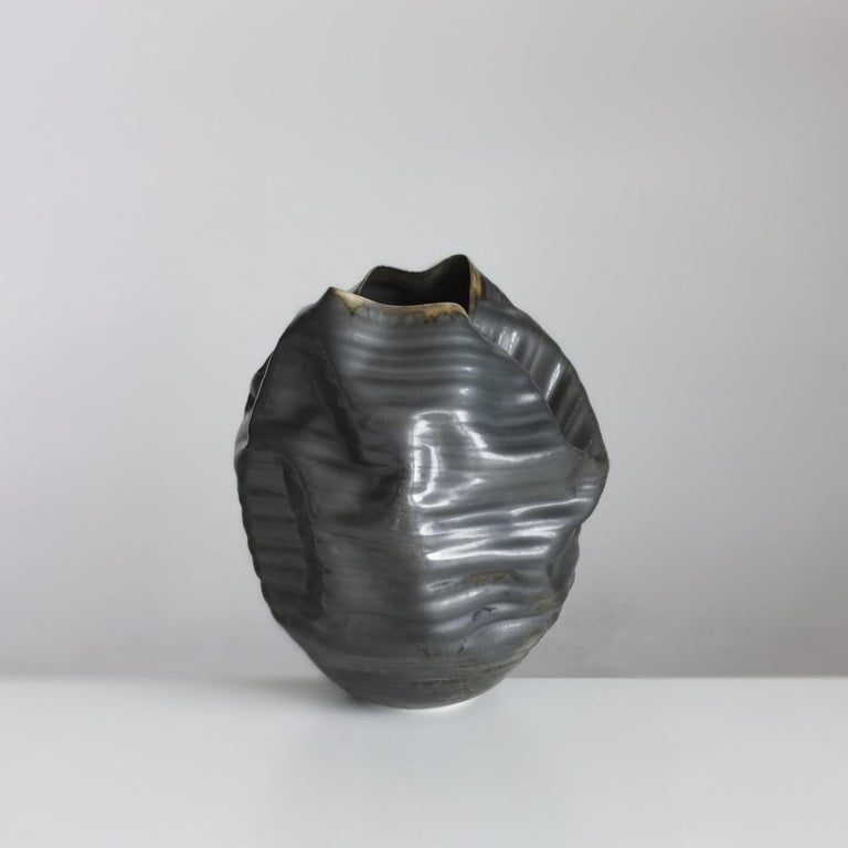 Unique Ceramic Sculpture Vessel N.58, Black Ribbed Undulating Form, Objet d'Art For Sale 2