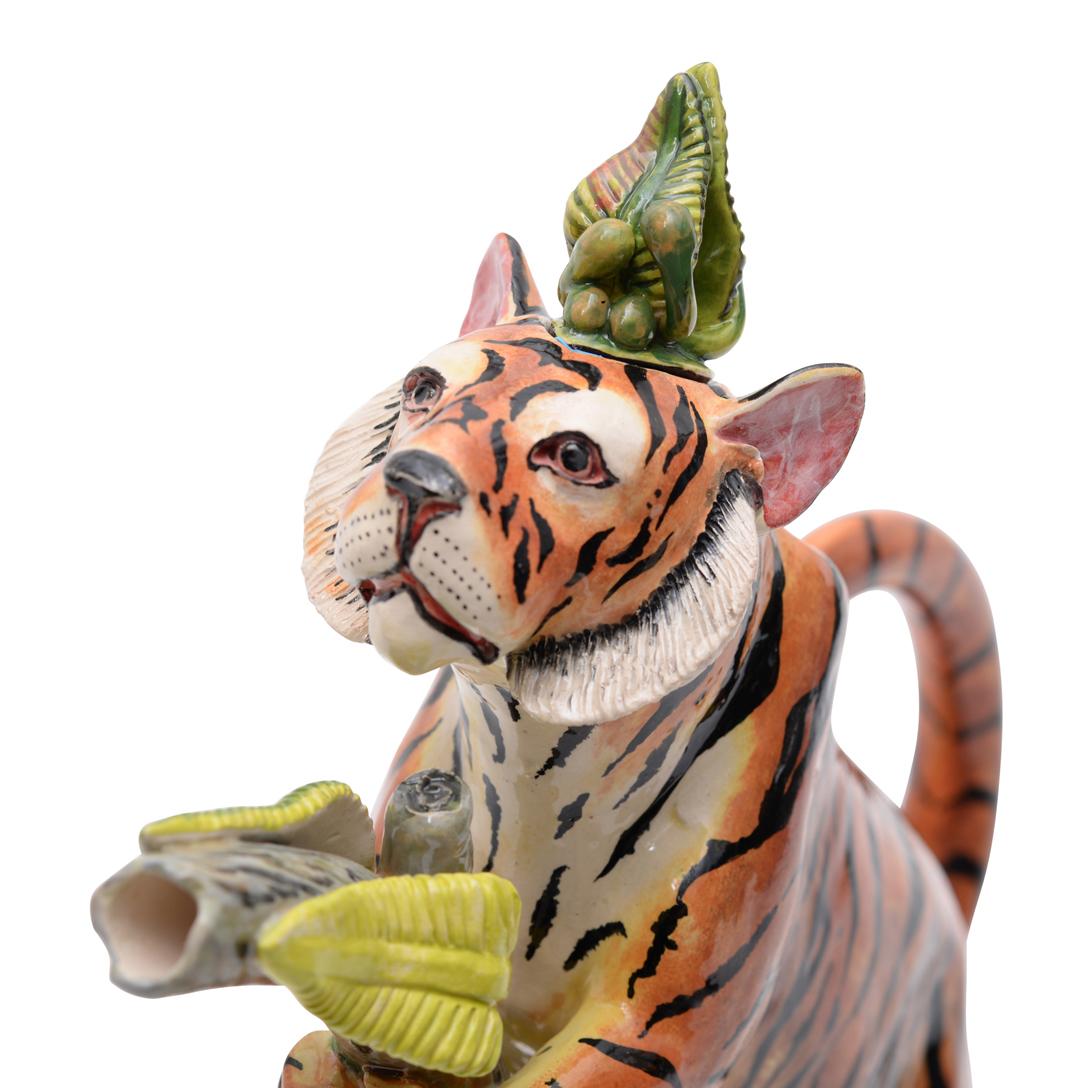XXI secolo e contemporaneo Unica teiera Tiger in ceramica, realizzata a mano in Sudafrica in vendita