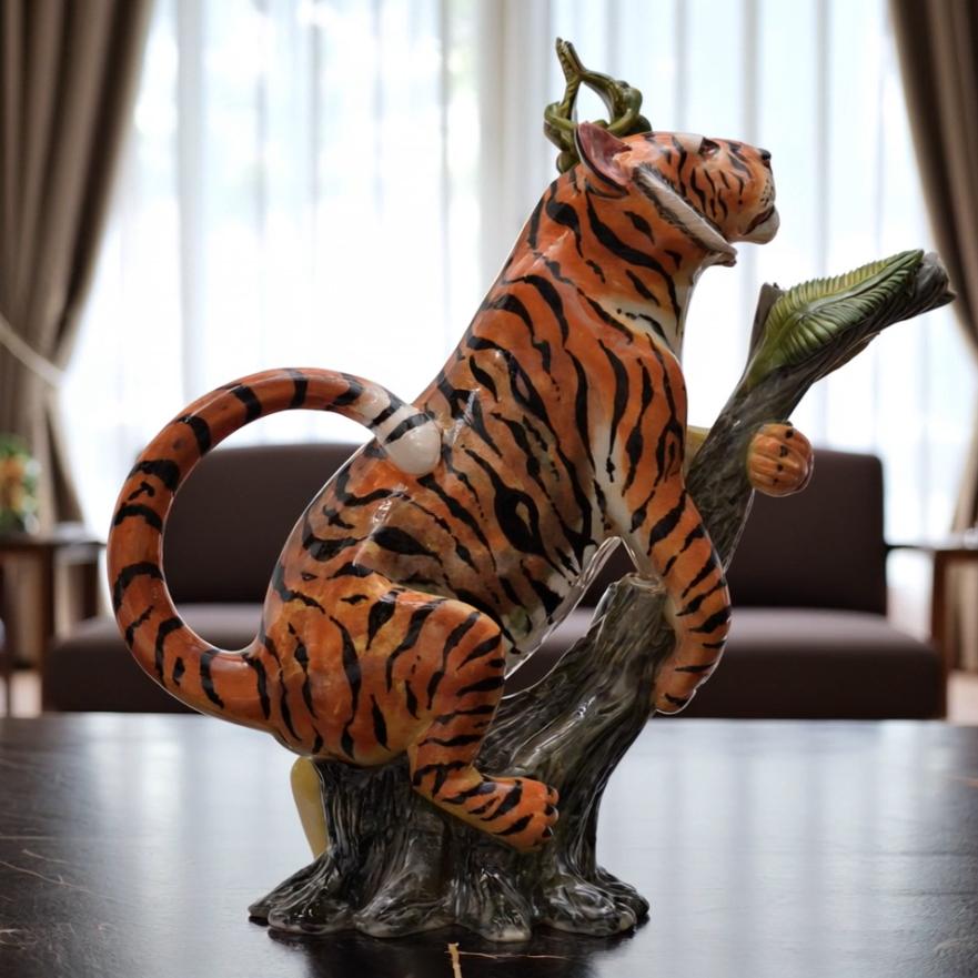 Ceramica Unica teiera Tiger in ceramica, realizzata a mano in Sudafrica in vendita