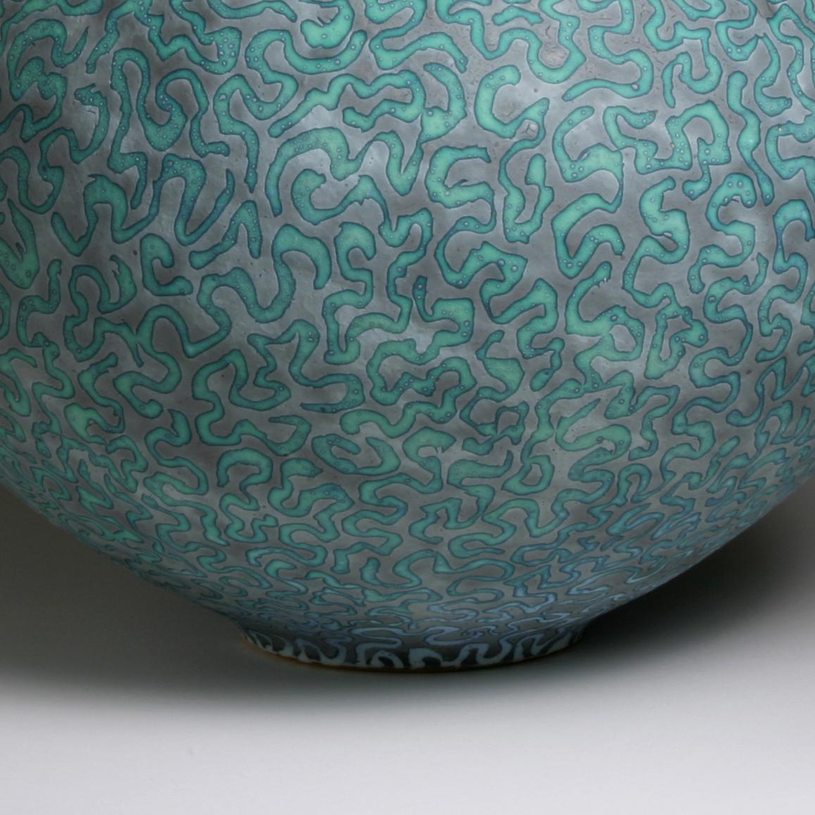 Eine einzigartige Keramikvase von Peter Beard (Britisch) im Angebot