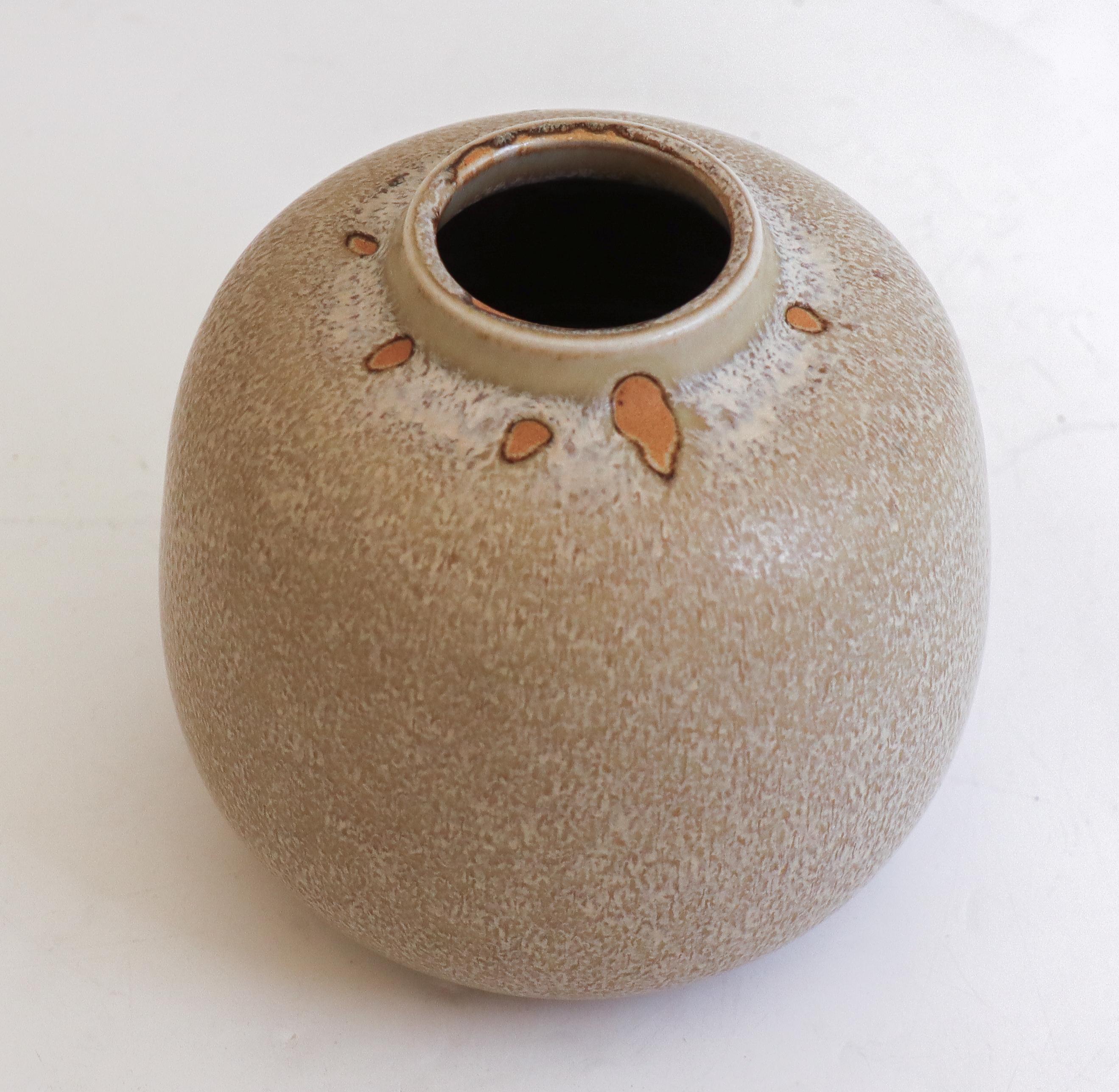 Smaltato Vaso unico in ceramica - Carl-Harry Stålhane 1965 - Rörstrand in vendita
