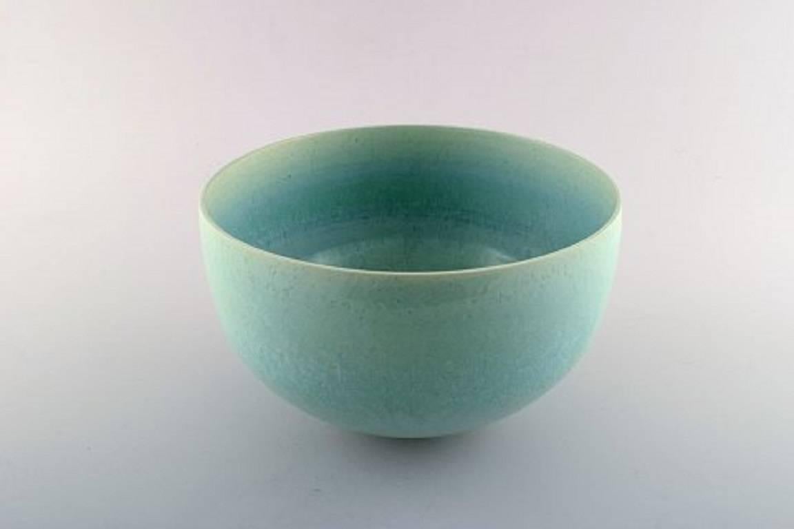 Unique ceramics bowl by Birthe Sahl, Halvrimmen, Denmark, late 20 century.
Her work is characterized by a 