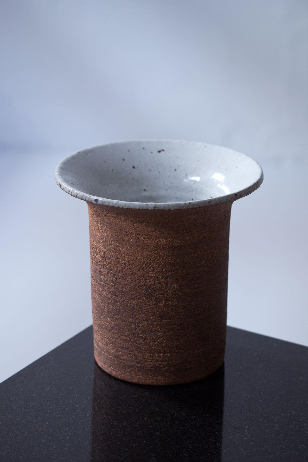 Einzigartige Chamotte-Keramikvase von Lisa Larson, Schweden (Skandinavische Moderne) im Angebot