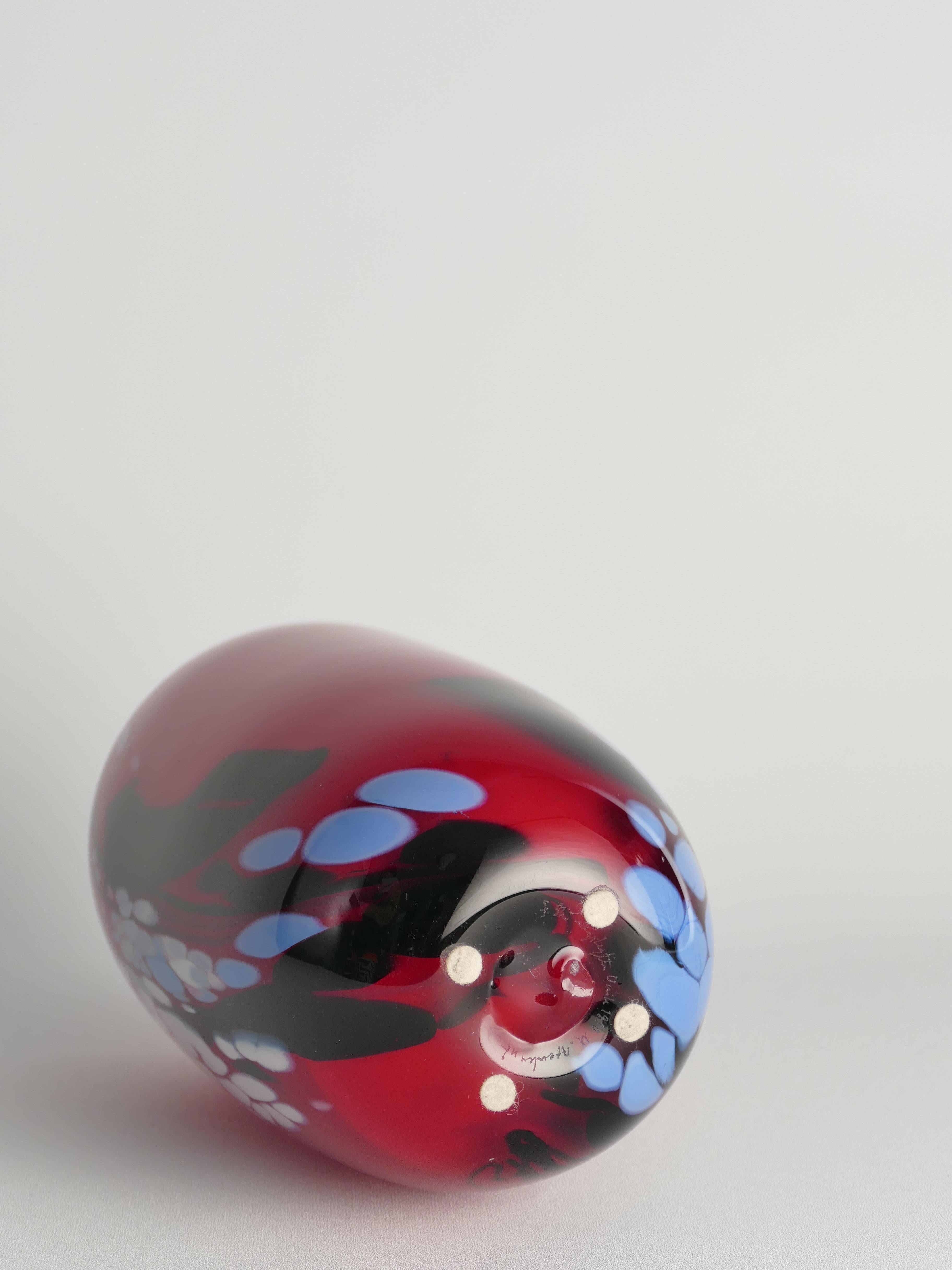 Unique Cherry Red Art Glass Vase by Mikael Axenbrant, Sweden 1990 For Sale 8