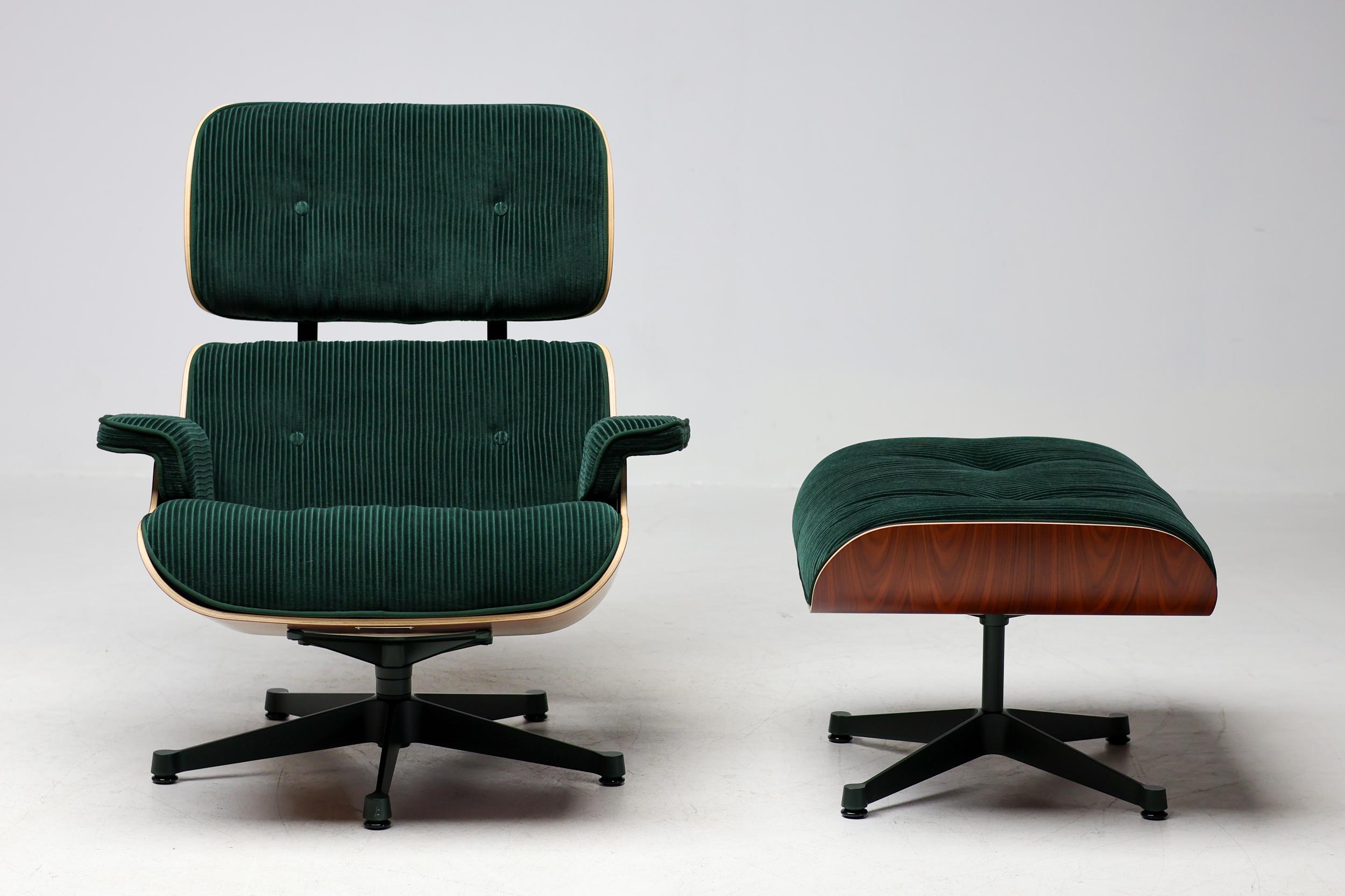 Américain Fauteuil de salon et pouf Charles & Ray Eames édition unique, XL en vente