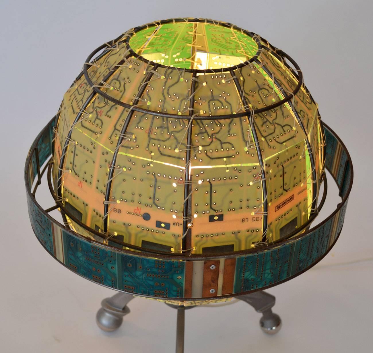 Unique Studio Circuit Board Globe Table Lamp, Signed, USA, 1990's In Good Condition For Sale In Ft Lauderdale, FL