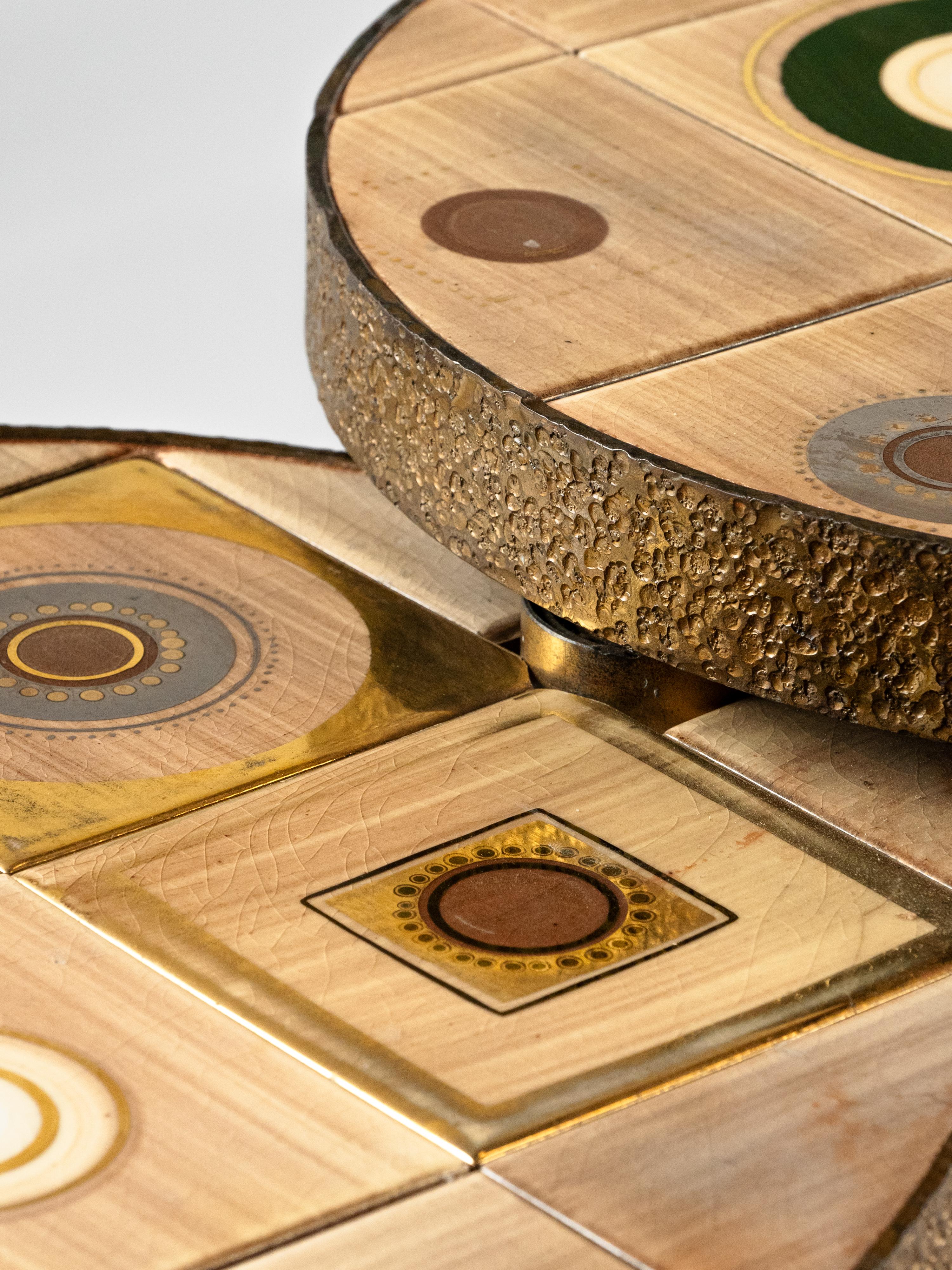 Table basse unique en céramique Georges Pelletier pour La Roue Vallauris État moyen - En vente à NICE, FR
