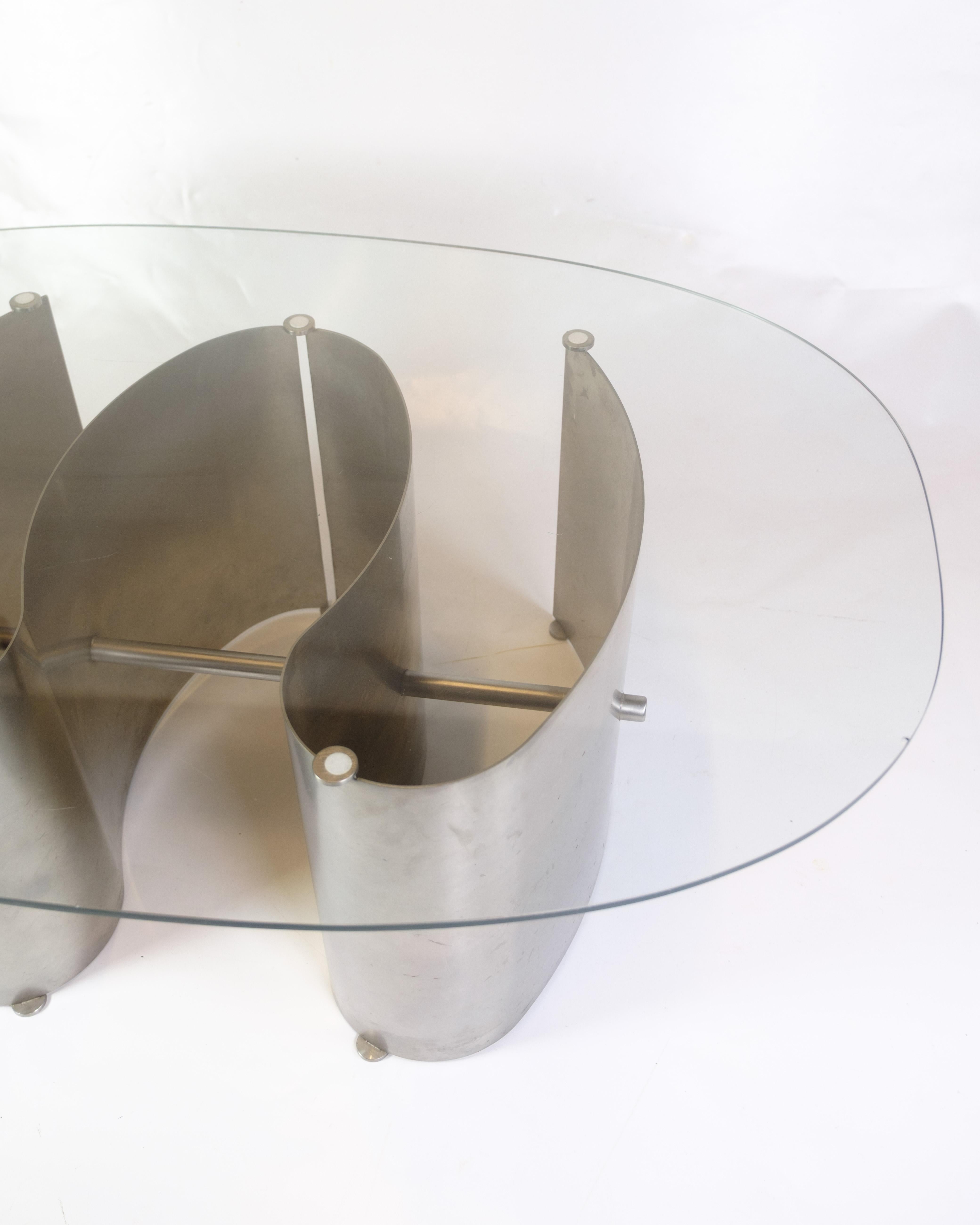 Mid-Century moderno Tavolino unico con piano in vetro e struttura in acciaio di Jørgen Flemmer in vendita