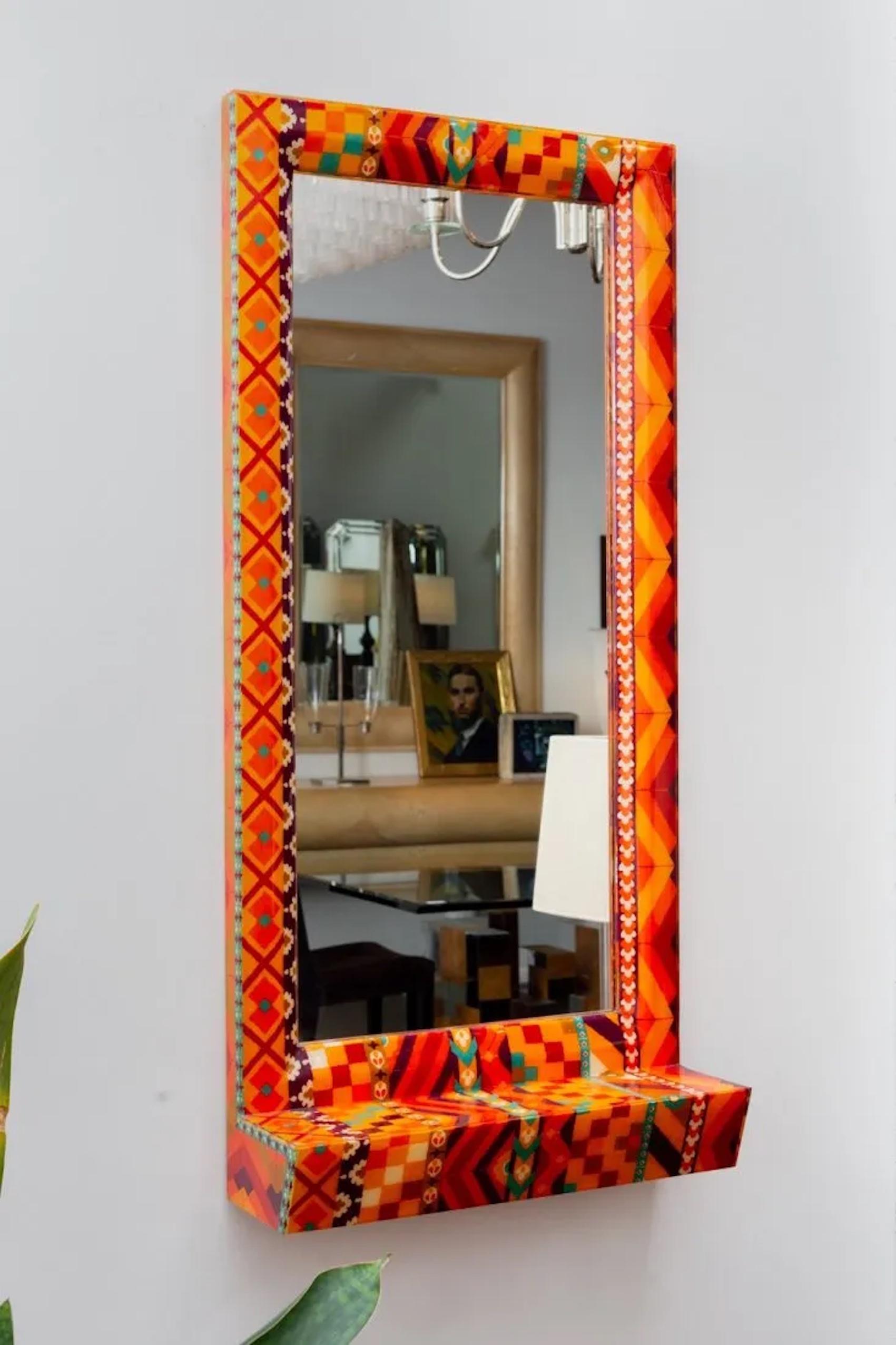 Américain Unique Coloré  Miroir en tissu laqué de Karl Springer en vente