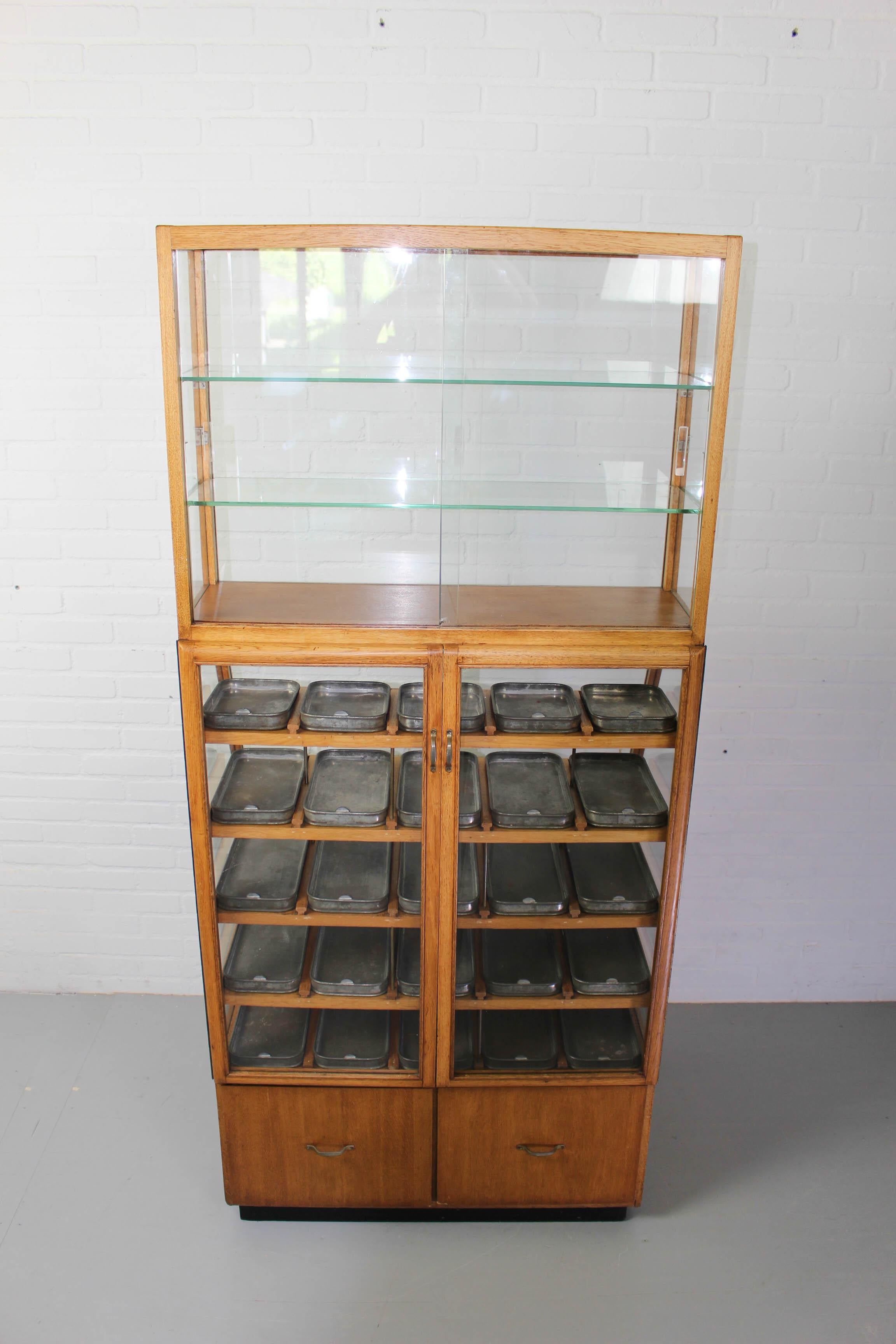 Mid-Century Modern Unique, Complete and Original, Authentic Oak Display Cabinet, 1950s