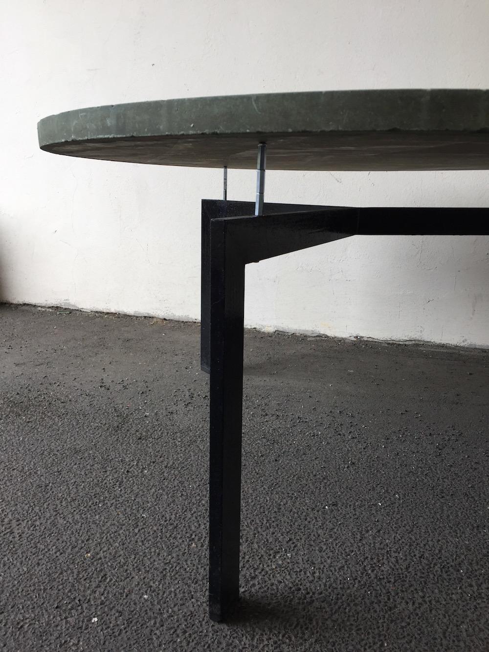 Unique Concrete Dining or Outdoor Table In Fair Condition In Munich, DE