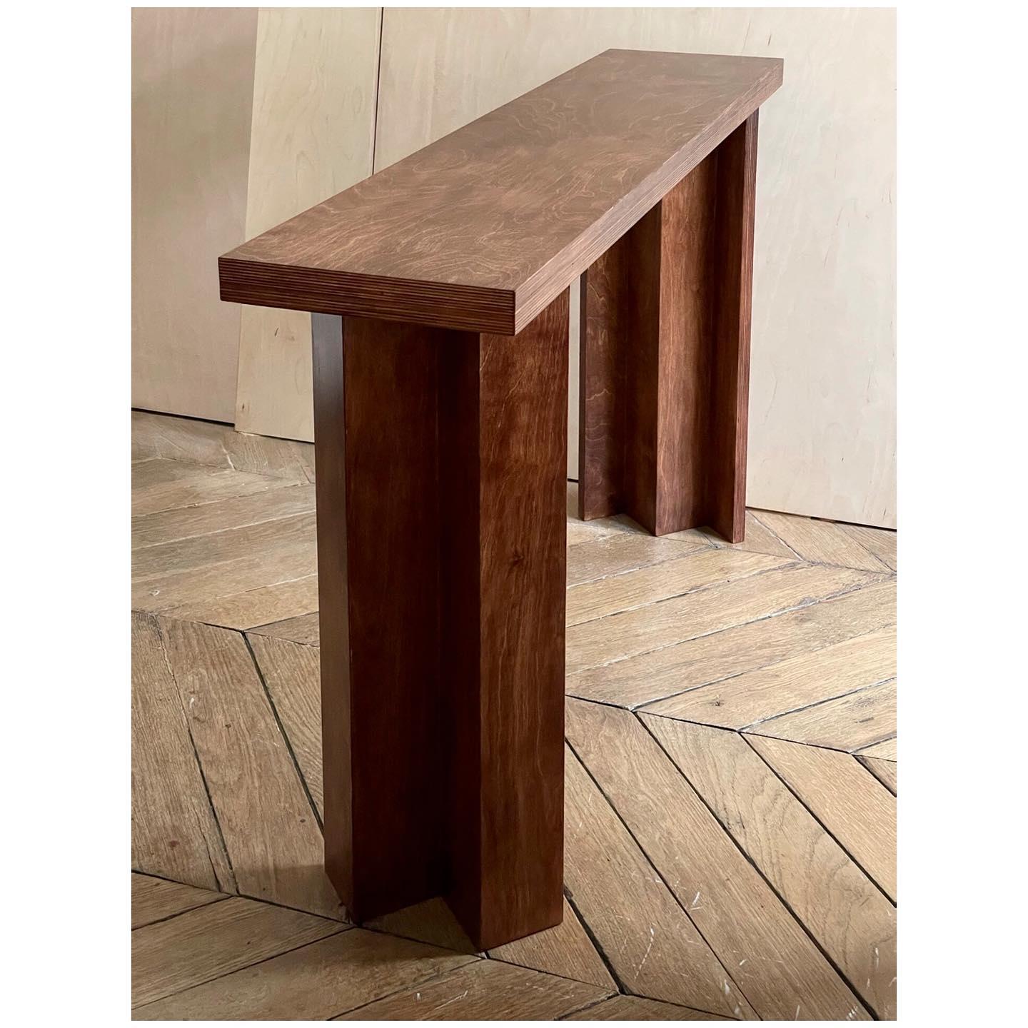 Einzigartiger Konsolentisch von Goons 
Abmessungen: B 120 x T 27 x H 74 cm
MATERIALIEN: Holz
Die Abmessungen können um +/- 10 cm angepasst werden.

Goons hat seinen Sitz in Paris, Frankreich. Alle ihre Entwürfe sind aus Holz gefertigt.