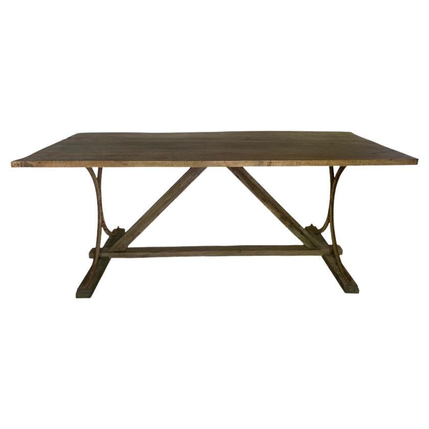 Table console unique avec base en fer en vente
