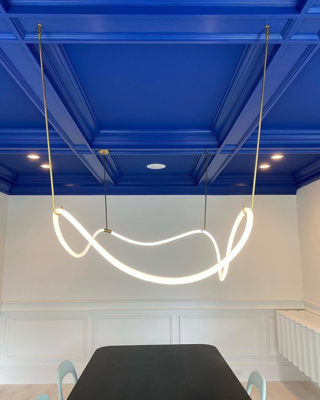 Unique Contemporary Flexible Form Satin Brass Suspension Light by Morghen Studio (en anglais) en vente 4
