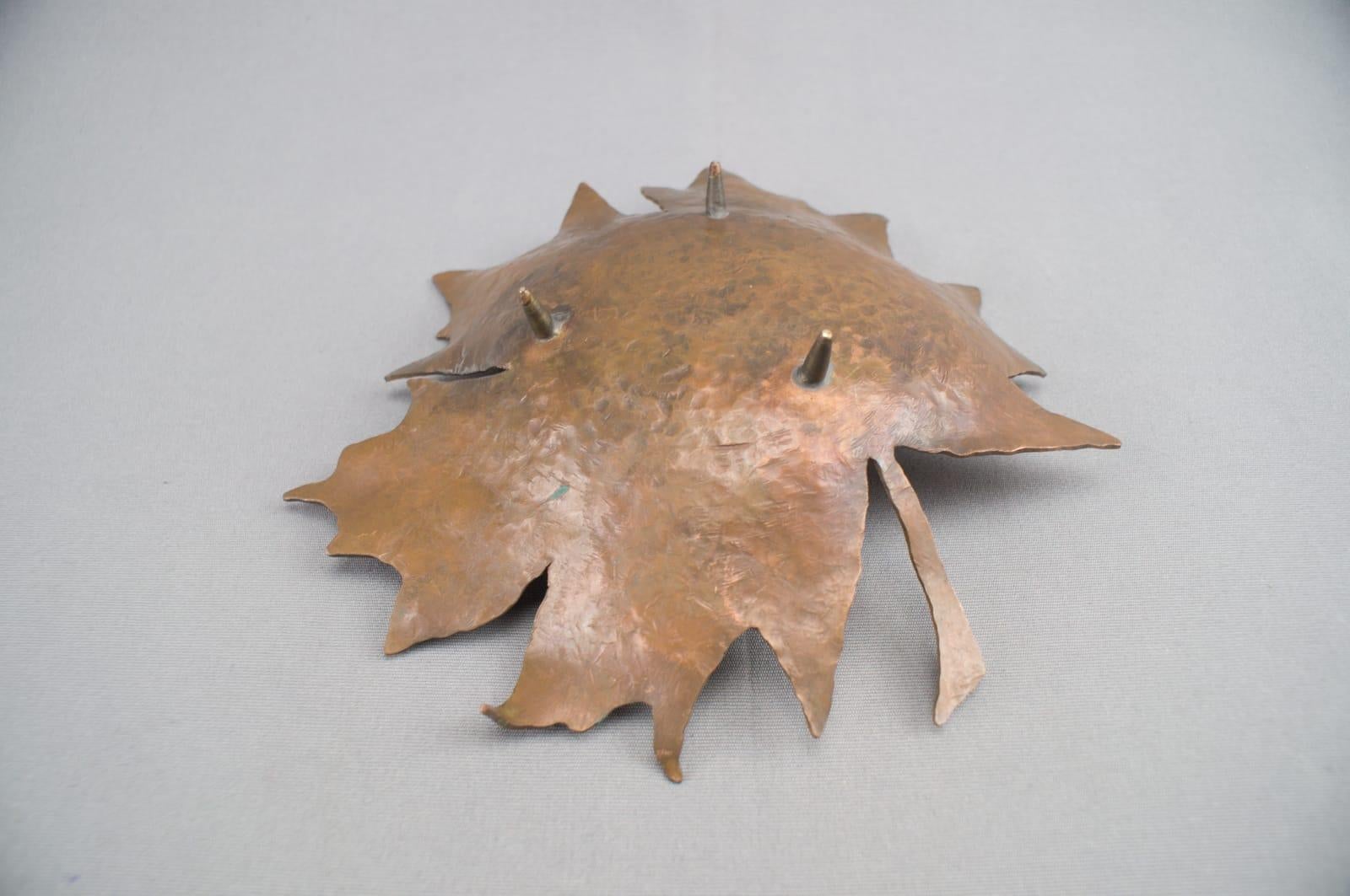 Unique Copper Hand Beaten Canadian Maple Leaf Bowl, 1950s In Good Condition For Sale In Nürnberg, Bayern