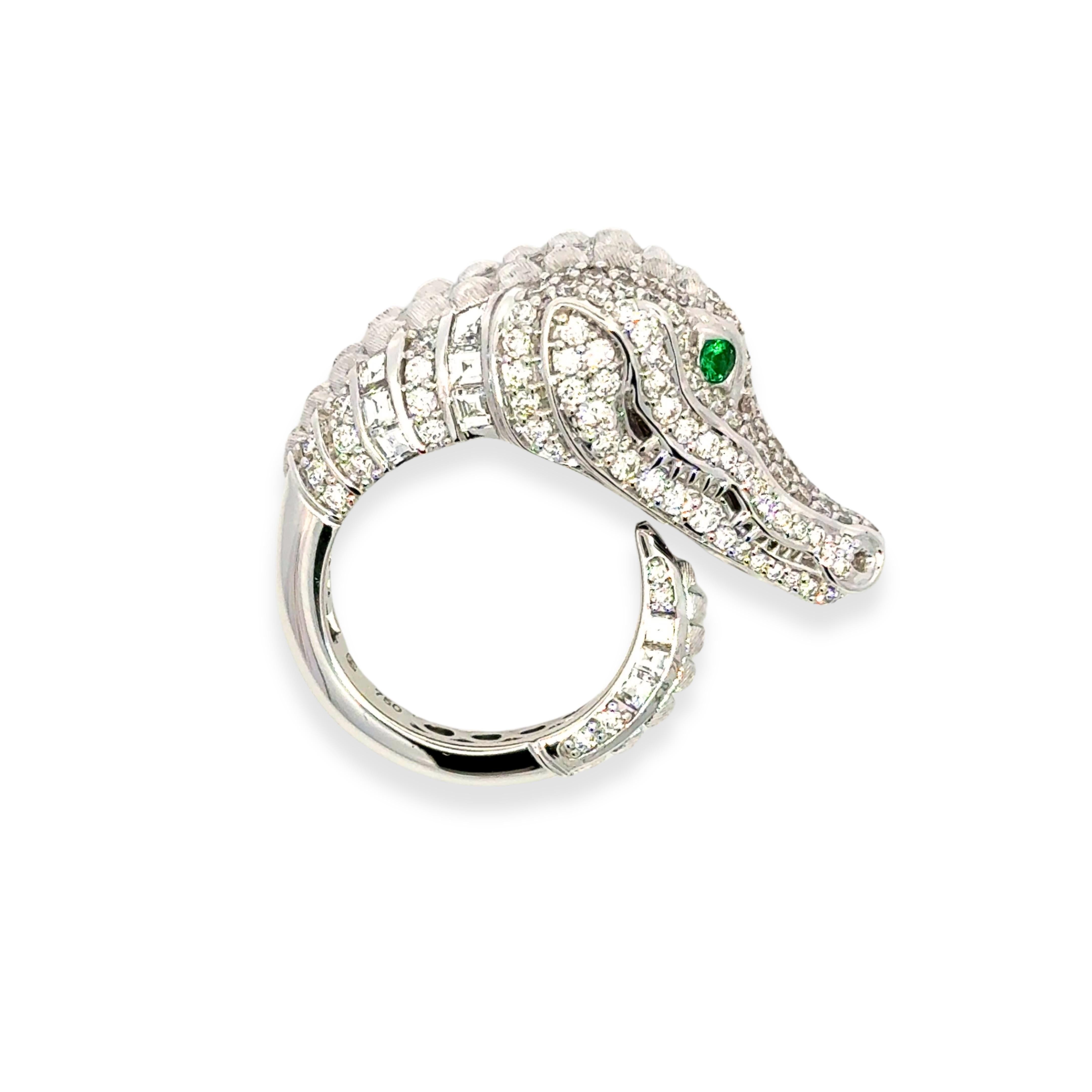 Modern Unique Crocodile Emerald Diamond White 18K Gold Ring For Her For Sale