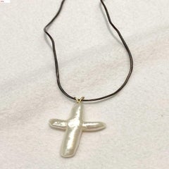 Unique Cross Australian Pearl