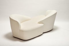 Esclusiva poltrona da salotto ONE 2 ONE in legno di noce, realizzata su misura da Reda Amalou Design