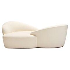 Esclusiva poltrona da salotto ONE 2 ONE in legno di noce, realizzata su misura da Reda Amalou Design
